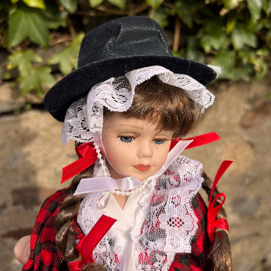 Dol Merched Cymreig - Bronwen - Peggy Nisbit - Hen Ffasiwn o'r 1960au (Wedi'i Ail-law)