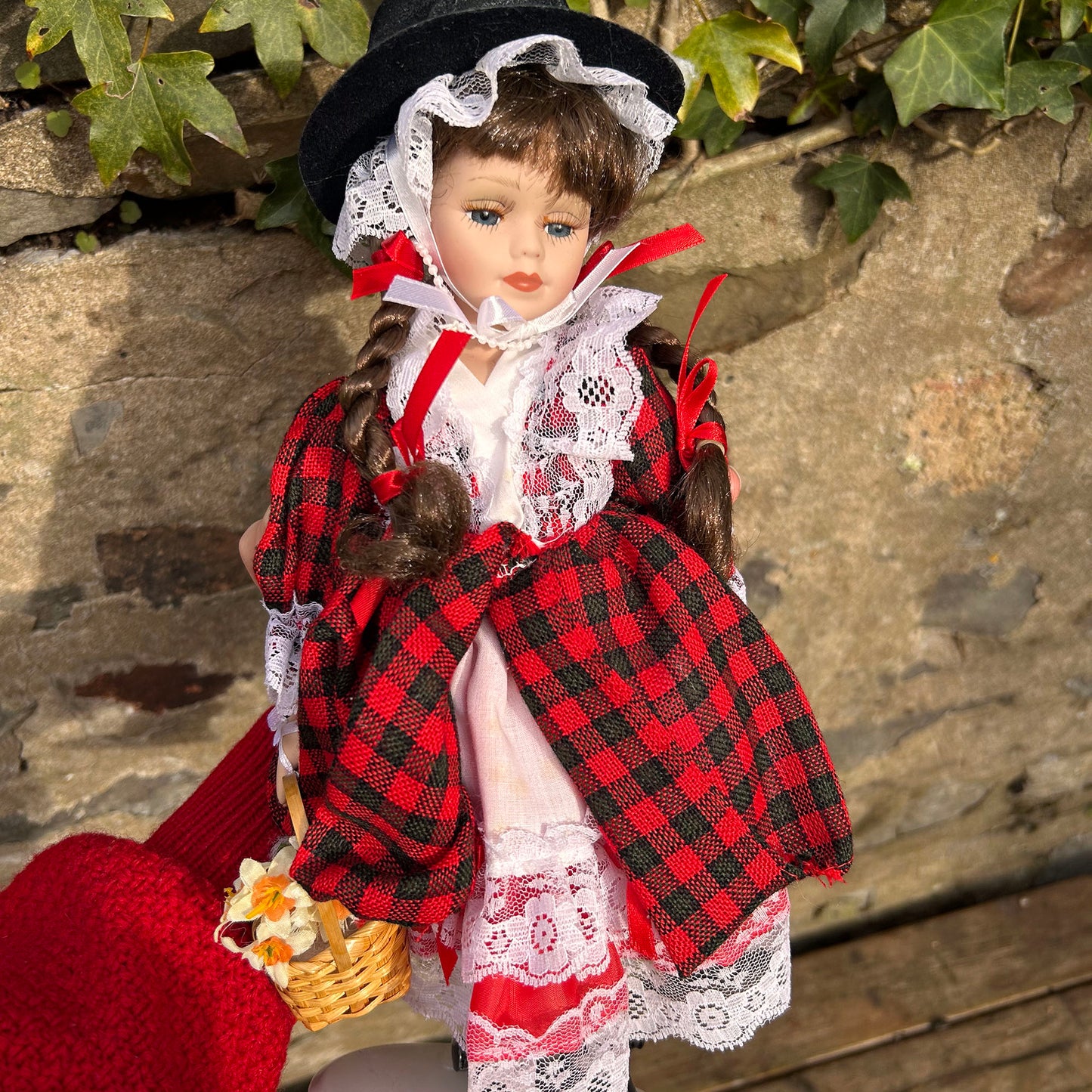 Dol Merched Cymreig - Bronwen - Peggy Nisbit - Hen Ffasiwn o'r 1960au (Wedi'i Ail-law)