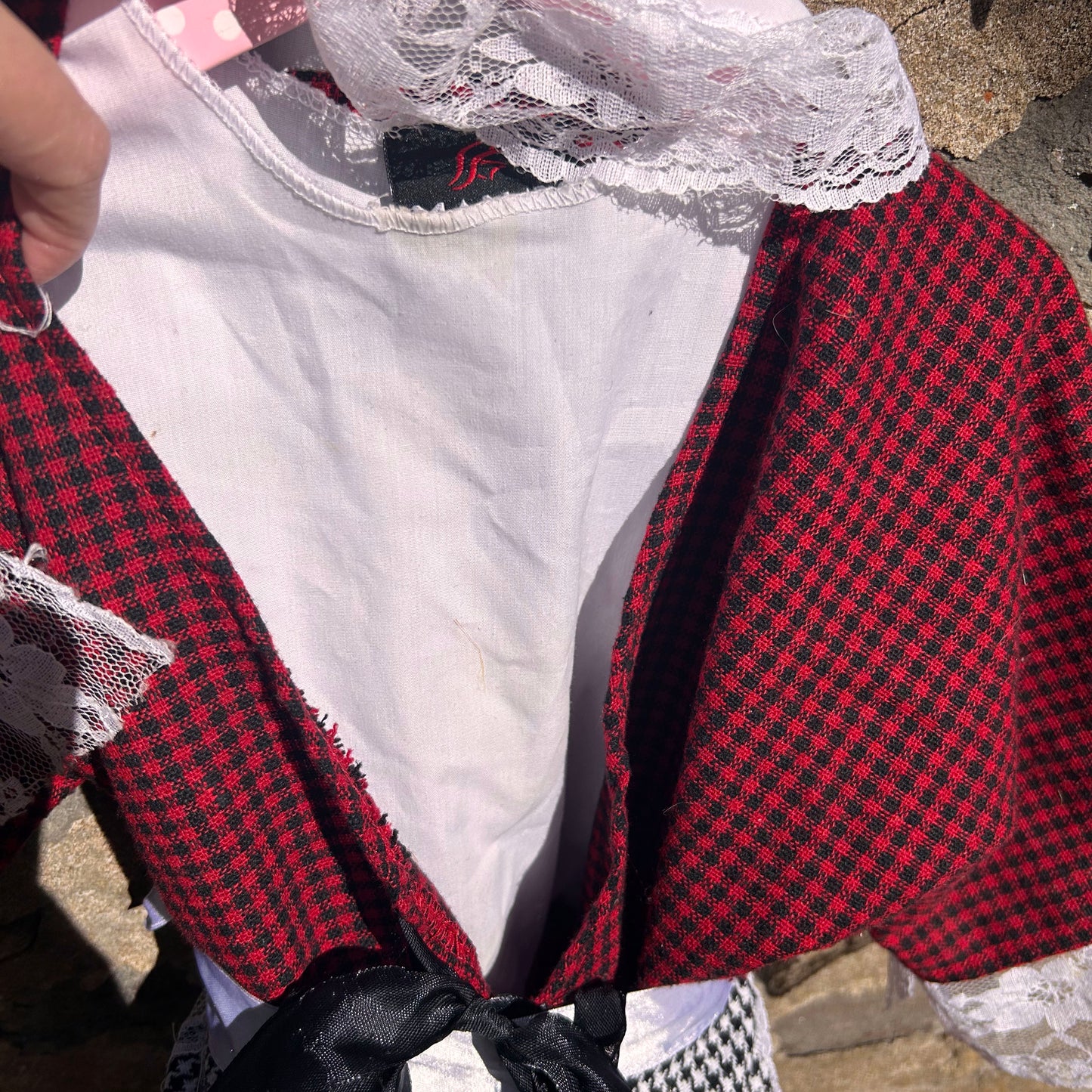 Welsh Lady's Costume - Traditional - age 5-6 (Preloved)