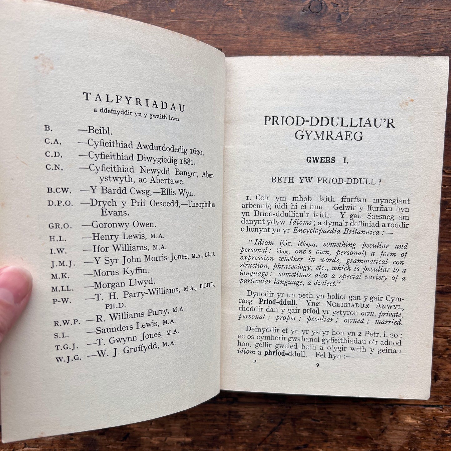 Priod-Ddulliau'r Gymraeg - Welsh Idoms - Joseph Harry - 1927 (Preloved)