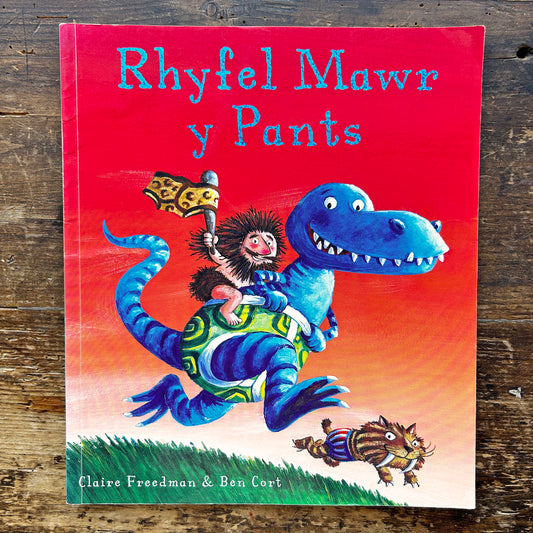 Rhyfel Mawr y Pants / Dinosaurs Love Underpants! 2009 (Preloved)
