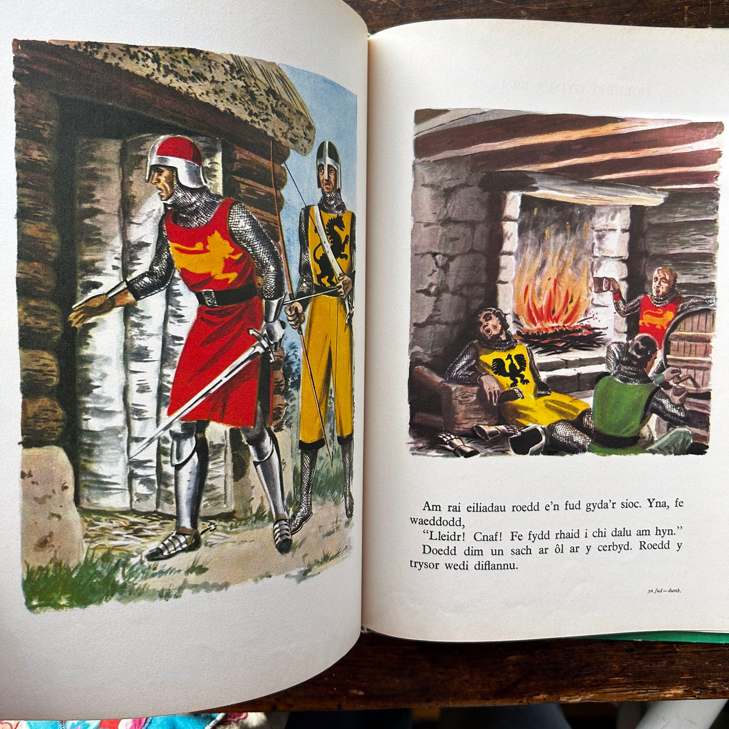 Deian a Loli - Ar Ser Sy'n Cysgu - Cymraeg (Preloved)