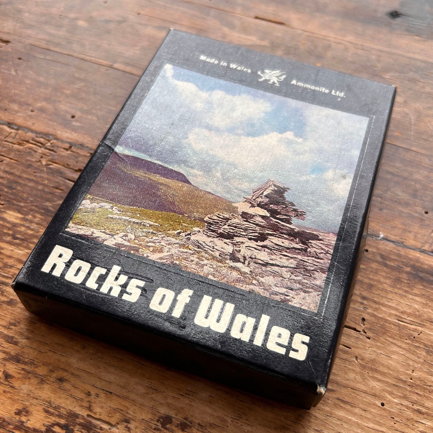 Rocks & Minerals of Wales - Geology Specimen Gift Box - Vintage - Ammonite Ltd. (Preloved)