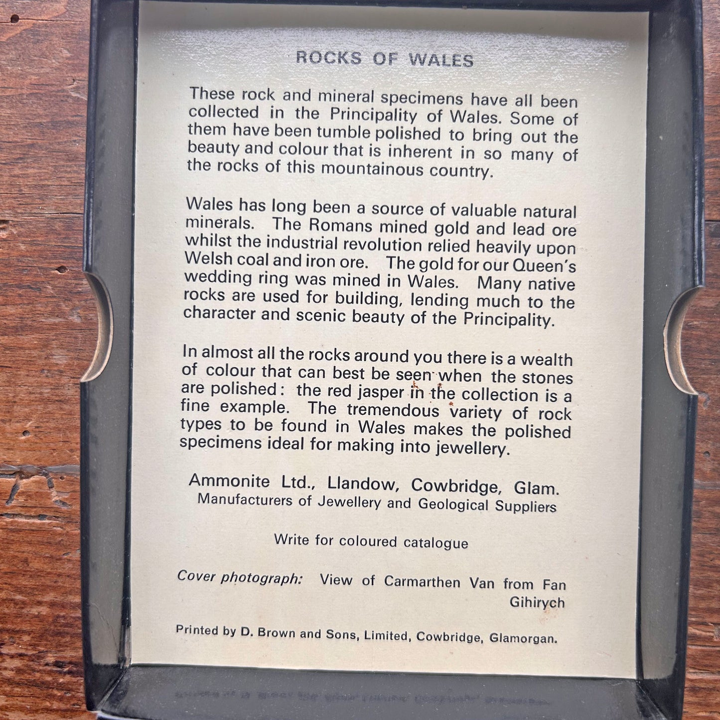 Rocks & Minerals of Wales - Geology Specimen Gift Box - Vintage - Ammonite Ltd. (Preloved)