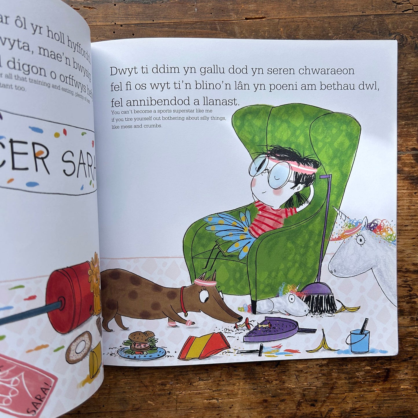 Seren Chwaraeon / Sara Jones - Morag Hood & Ella Okstad (Preloved)