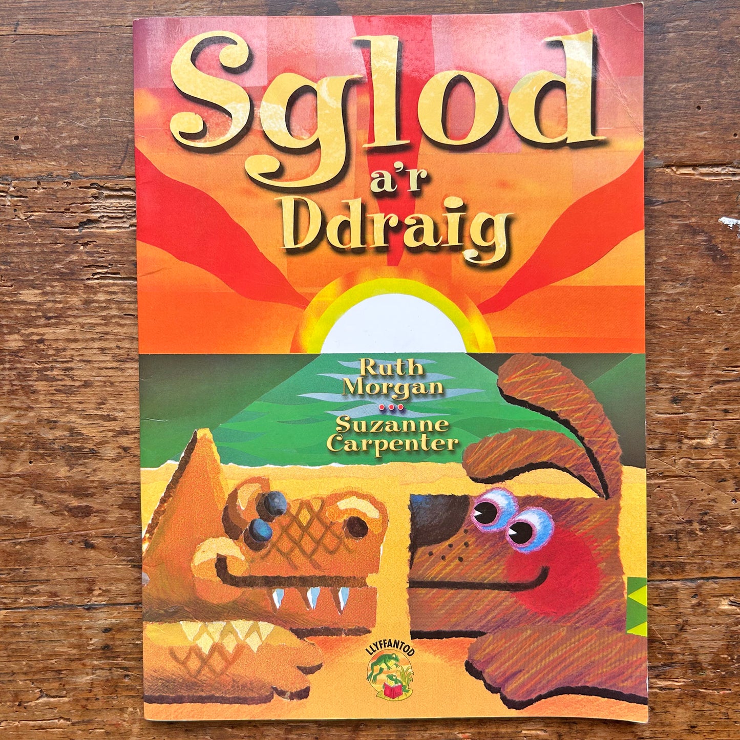 Sglod a'r Ddraig: Cyfres Llyffantod (Preloved)