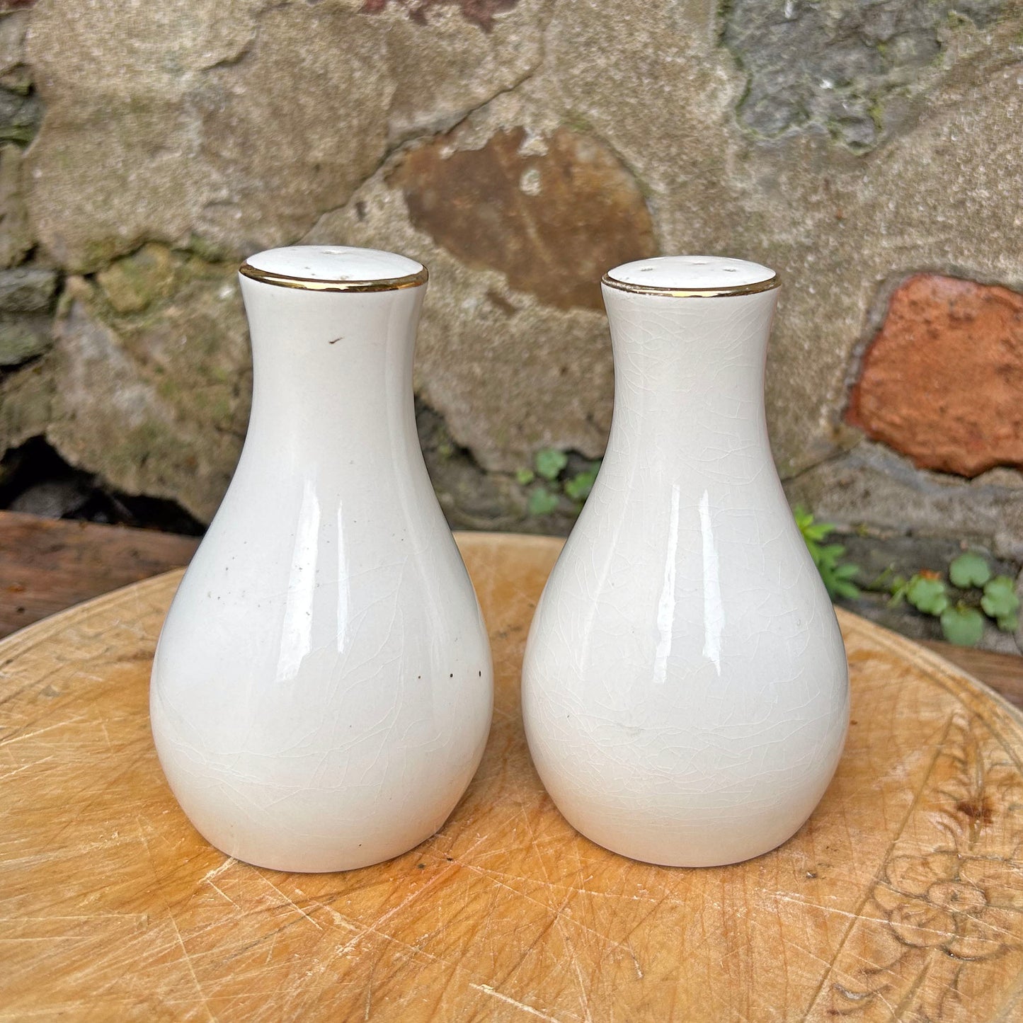 Shakers / Pots - Salt & pepper - Welsh Lady - Vintage (Preloved)