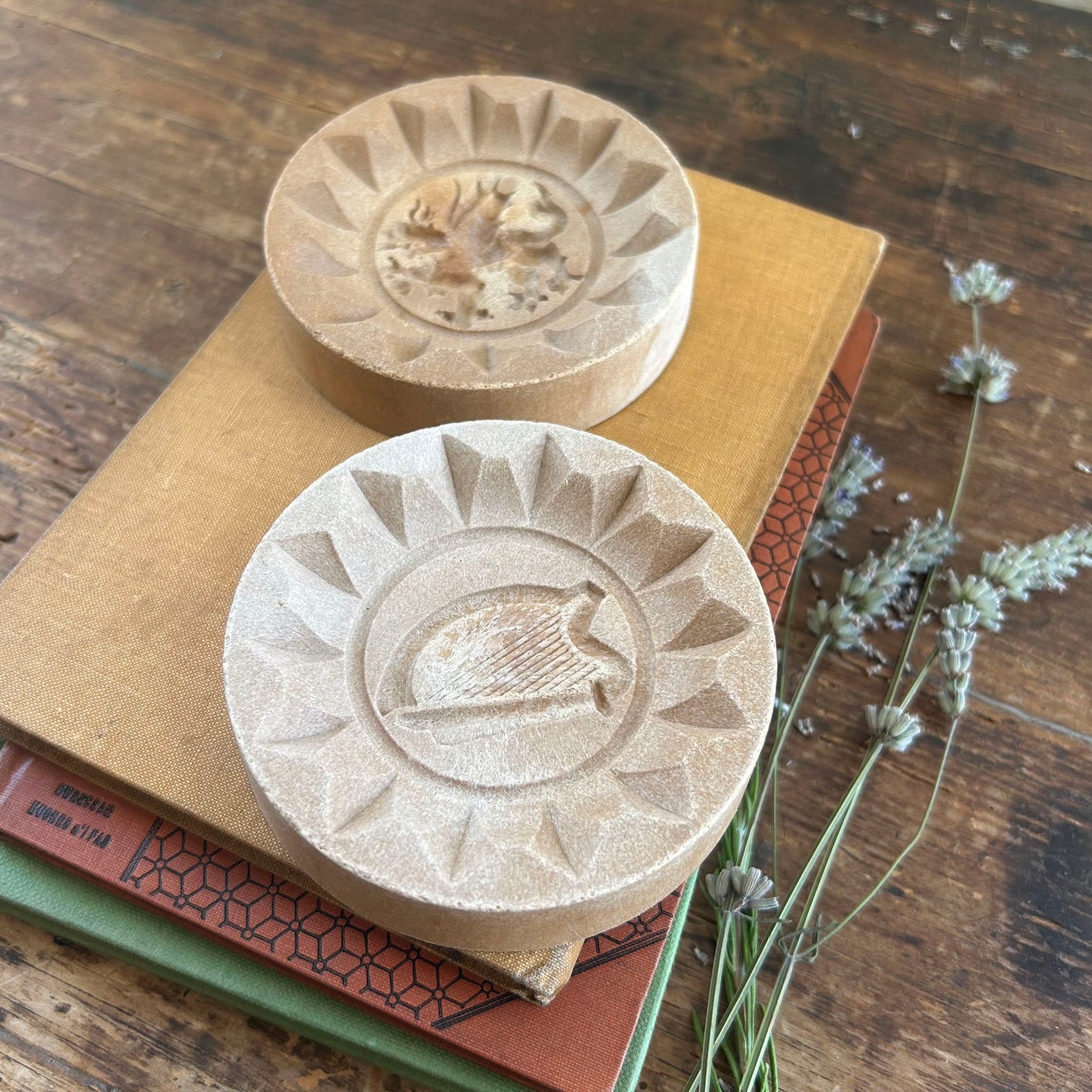 Shortbread Mini Molds - Vintage - Welsh Dragon & Harp (Preloved)