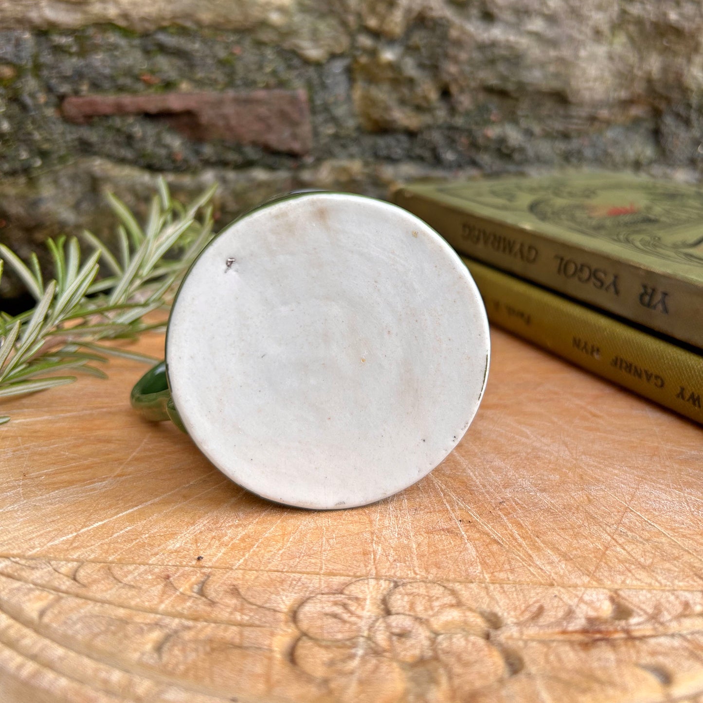 Jwg Cregyn - Gwisgoedd Cymreig - Parti Nyddu Cymru - Cofrodd Hynafol (Wedi'i Ail-law)