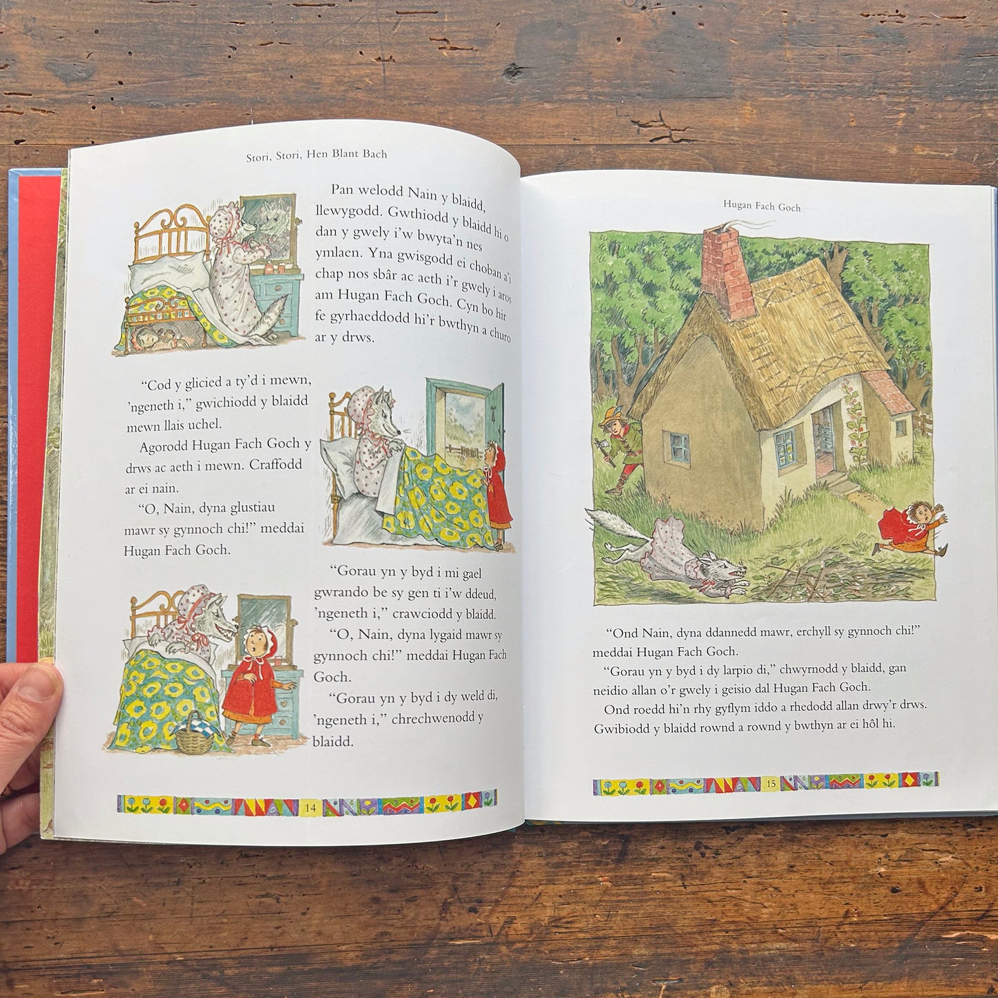 Stori, Stori, Hen Blant Bach - Fairytales in Welsh (Preloved)