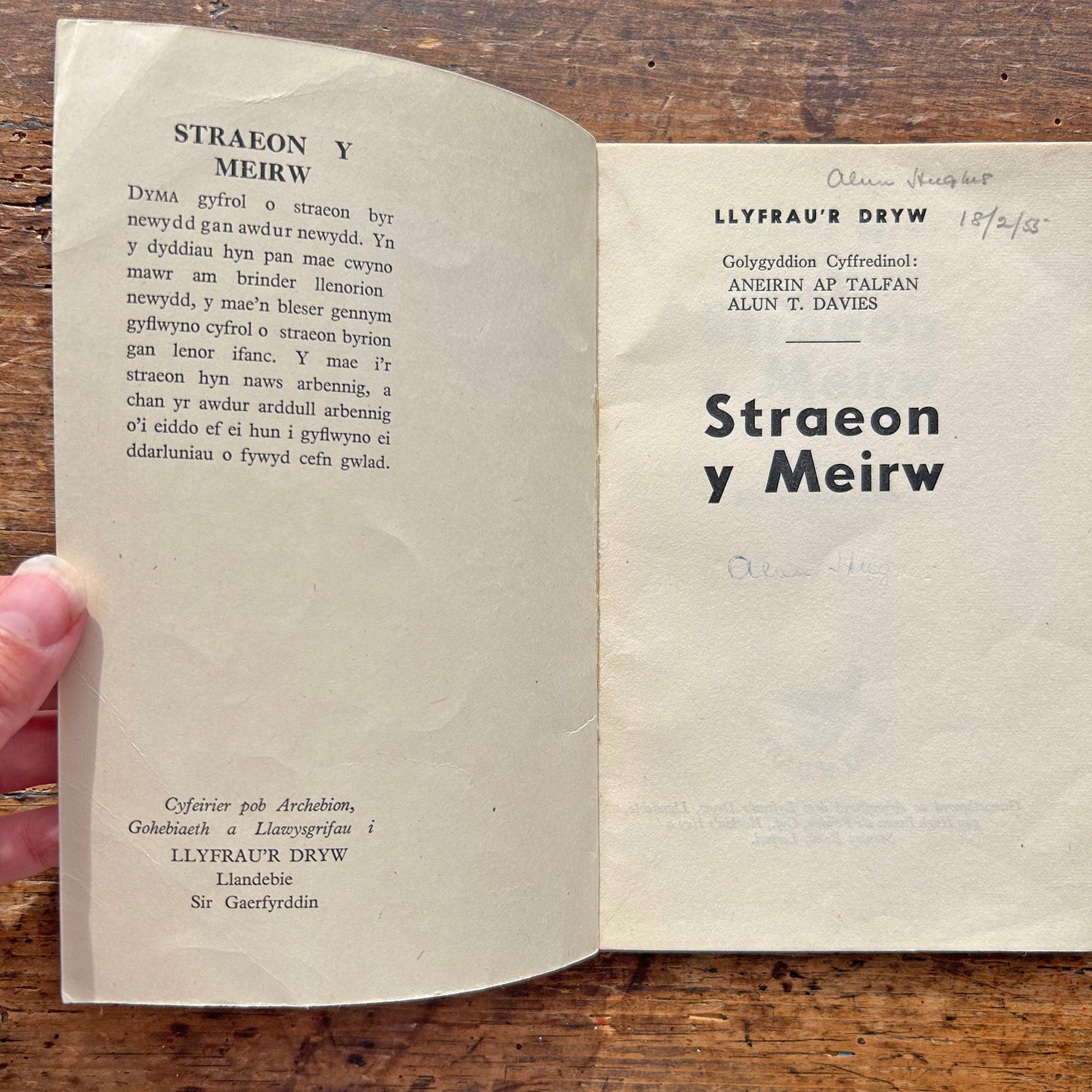 Straeon y Meirw - Jac L. Williams 1947 (Preloved)