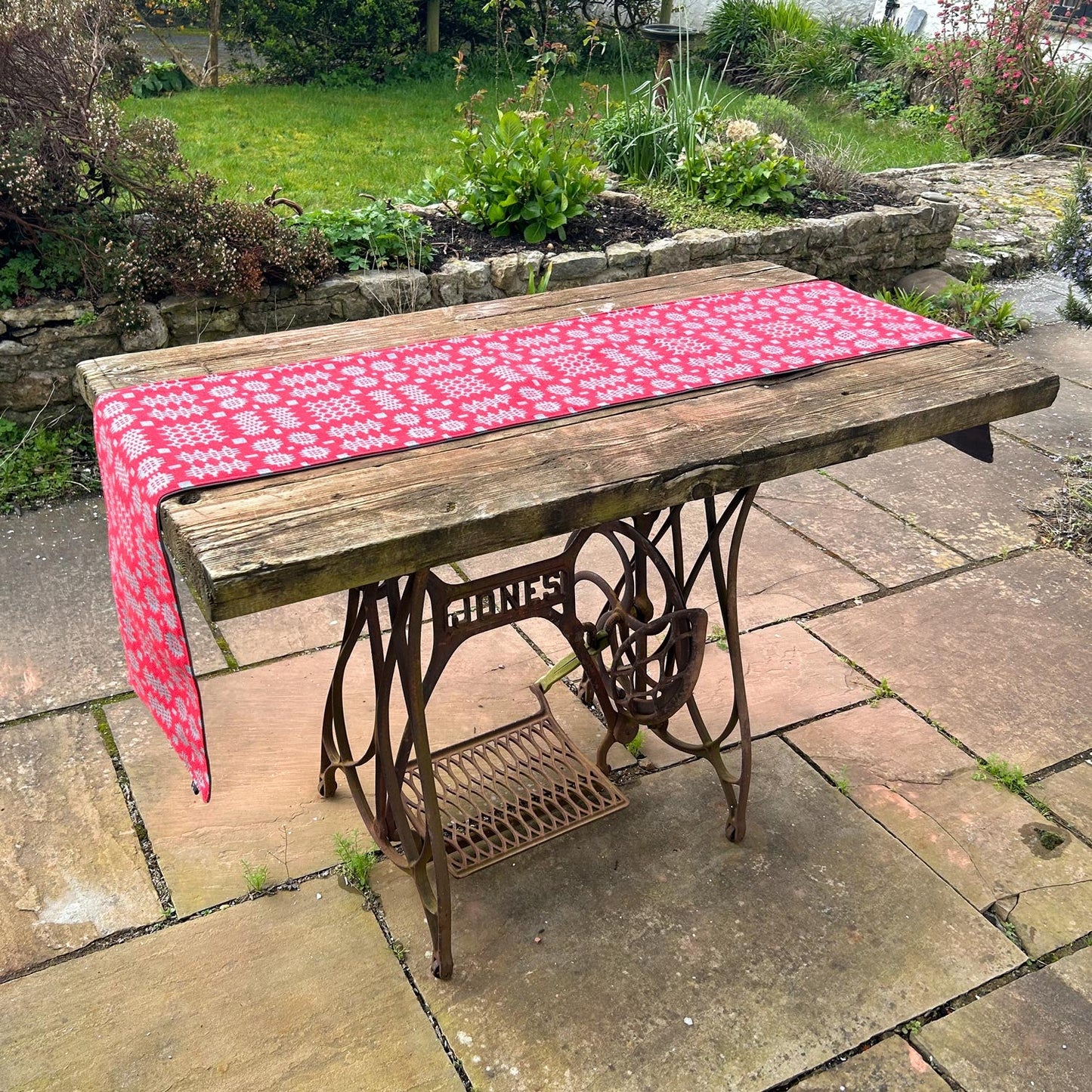 TRADE - Table Runner - Welsh Tapestry Woven - Red x 6