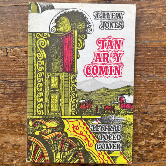 Tan ar y Comin - T. Llew Jones 1975 (Preloved)
