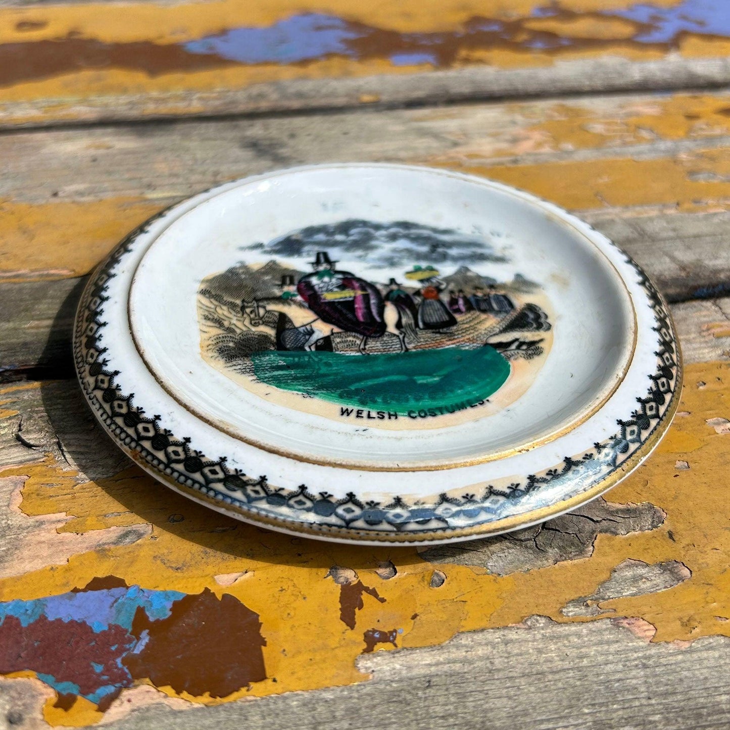 Jwg Llefrith / Hufenfa - Marchnad Gwisgoedd Cymreig - Cofrodd Antique Victorian