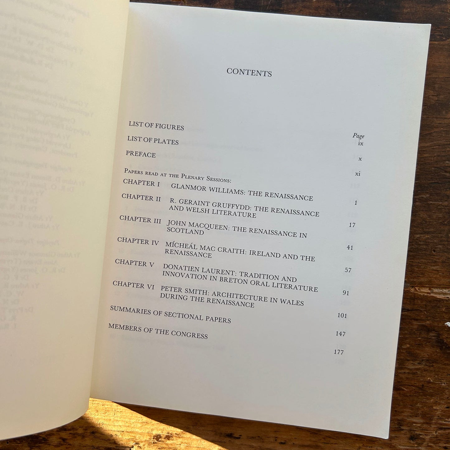 Y Celtiaid a'r Dadeni - Traddodiadau ac Arloesedd (Rhag-gariad)