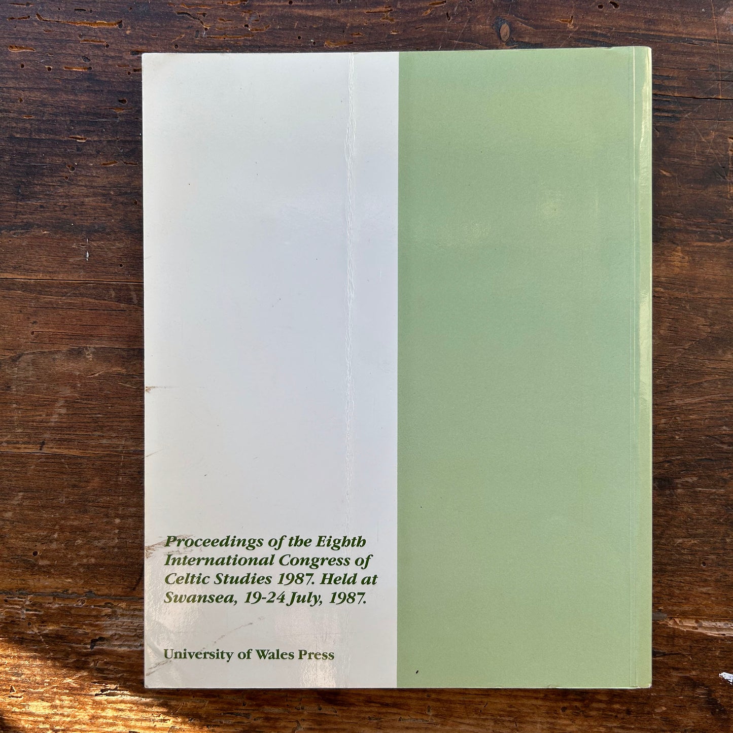 Y Celtiaid a'r Dadeni - Traddodiadau ac Arloesedd (Rhag-gariad)