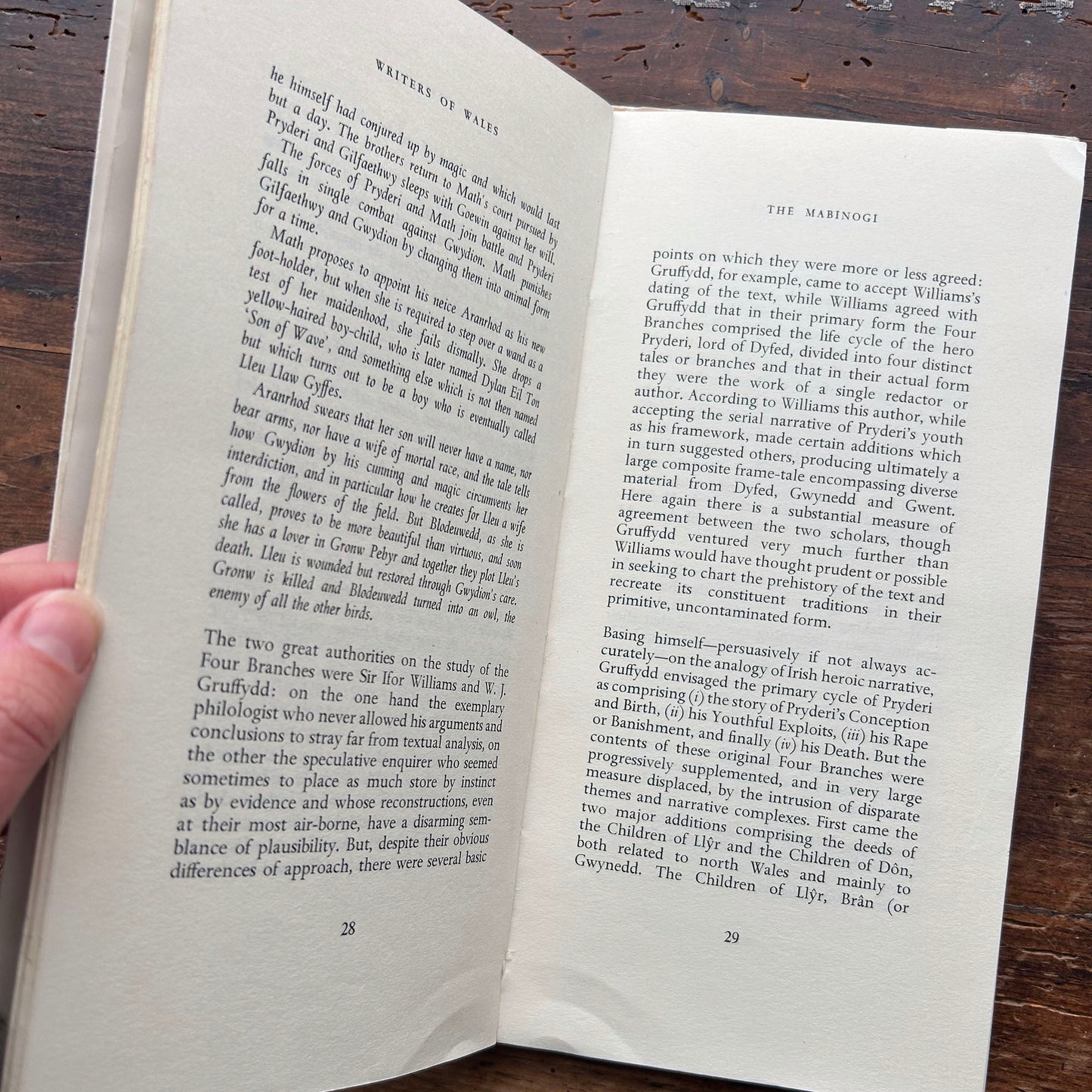 The Mabinogi - Writers of Wales - 1977 (Preloved)