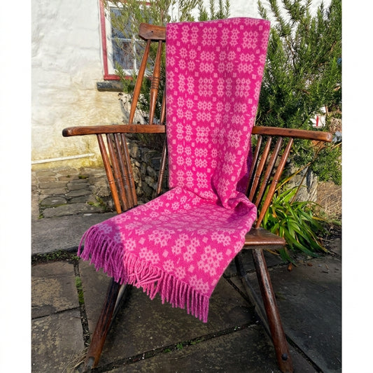 Throw / Blanket - Welsh Tapestry / Carthen Ysgafn - Caernarfon - 100% Wool - Blueberry / Pink