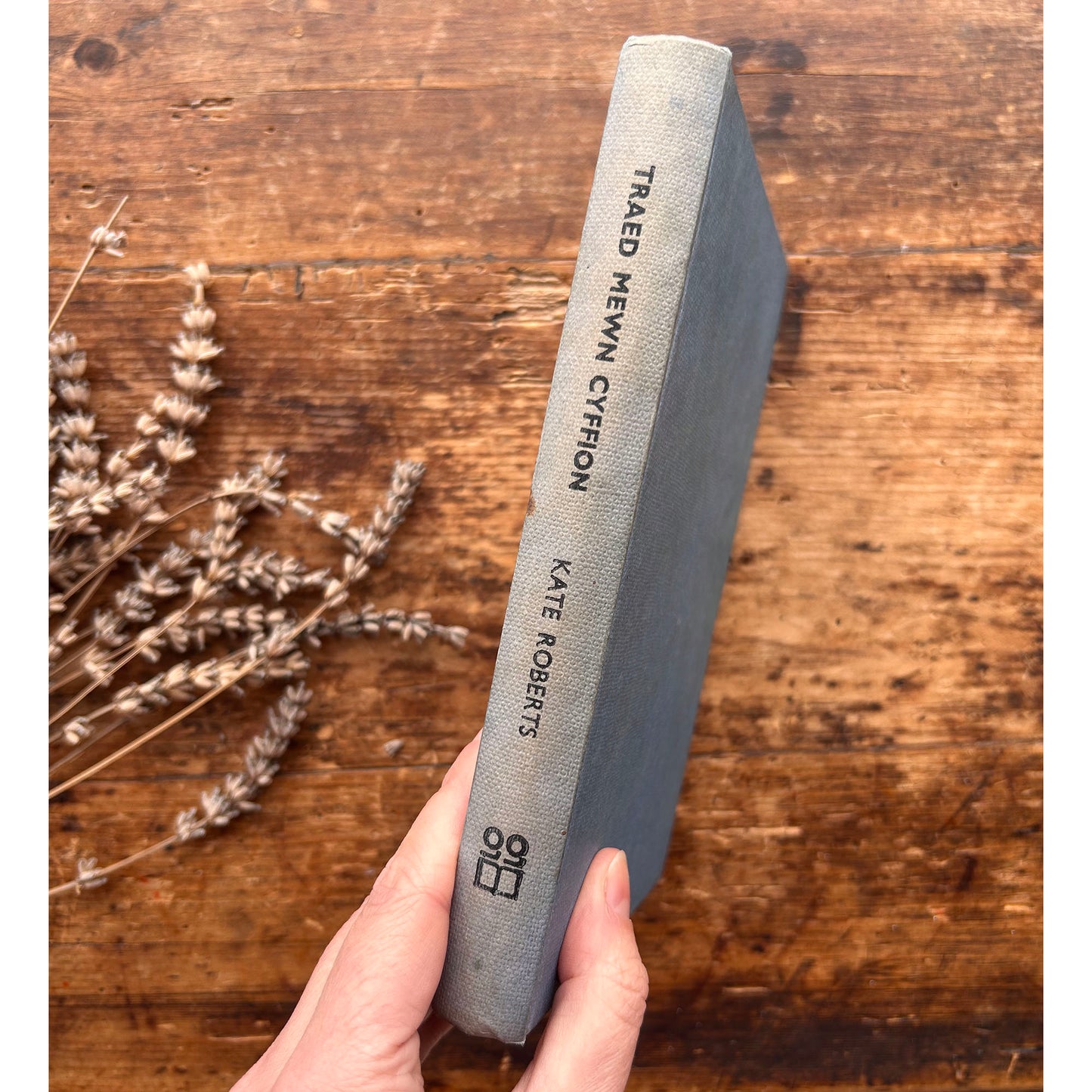 Traed Mewn Cyffion - Kate Roberts - 1971 (Preloved)