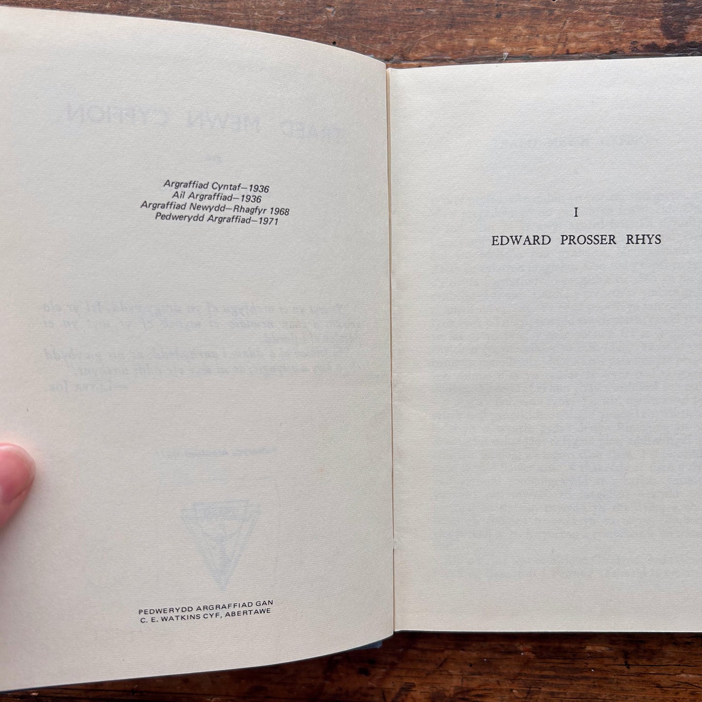 Traed Mewn Cyffion - Kate Roberts - 1971 (Preloved)