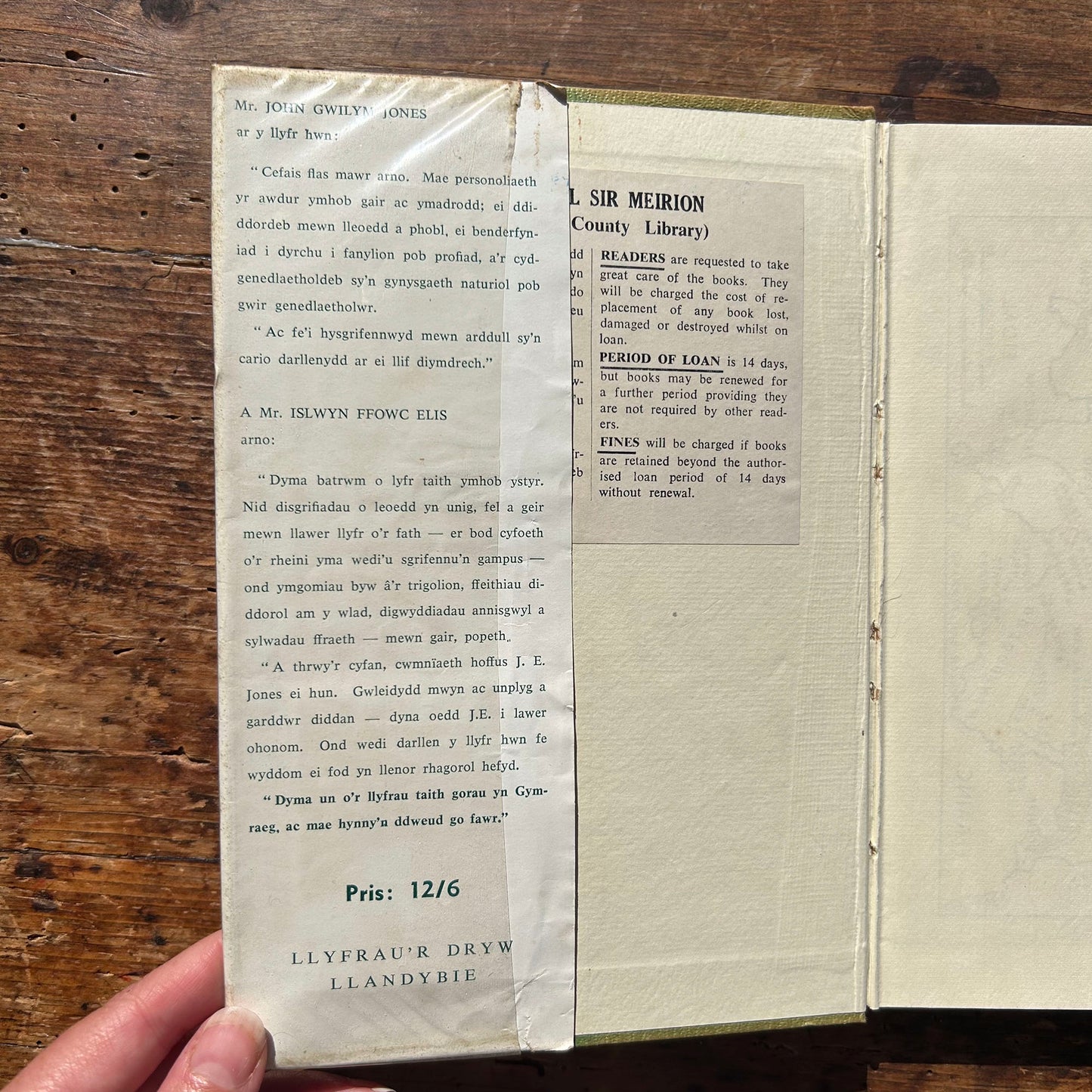 Tro I'r Yswisdir - J. E. Jones 1964 1st Edition (Preloved)