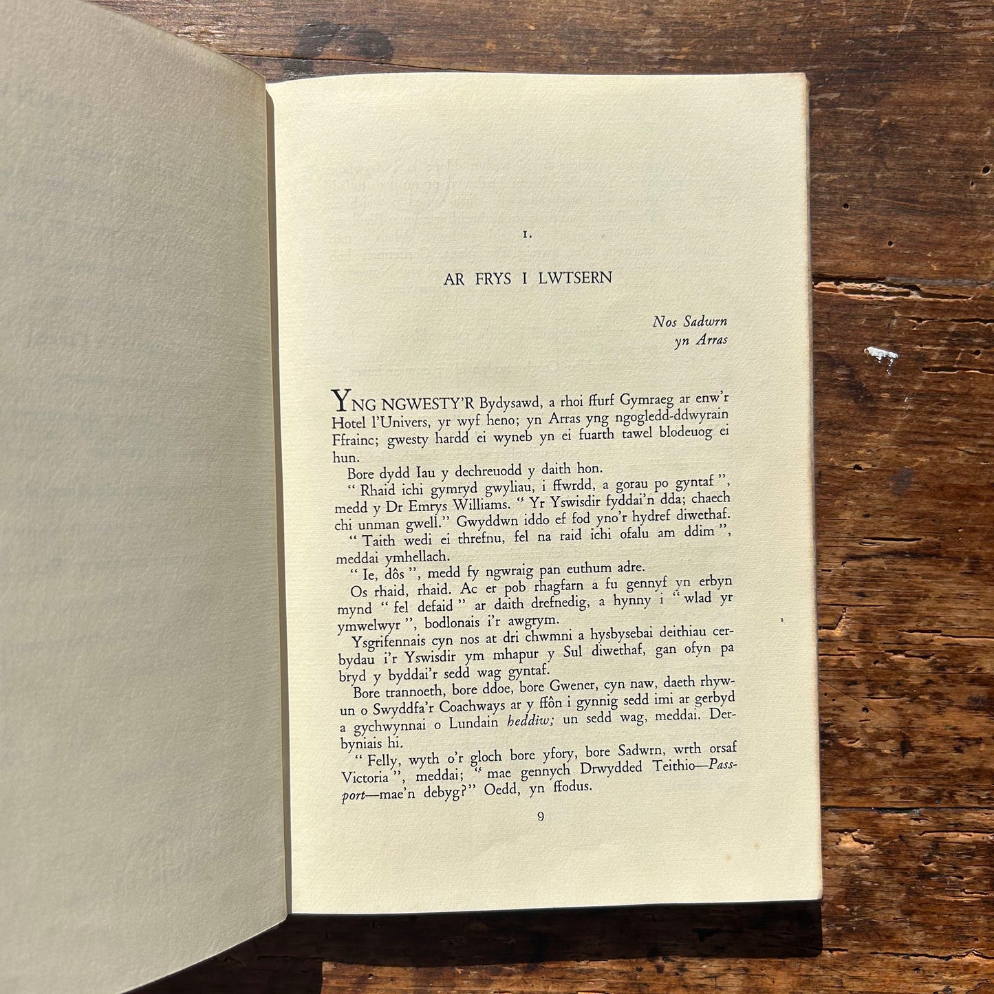 Tro I'r Yswisdir - J. E. Jones 1964 1st Edition (Preloved)