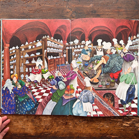 Trwyn Hir - W. Hauff, Friedrich Hechelmann & Roger Boore - 1975 (Preloved)