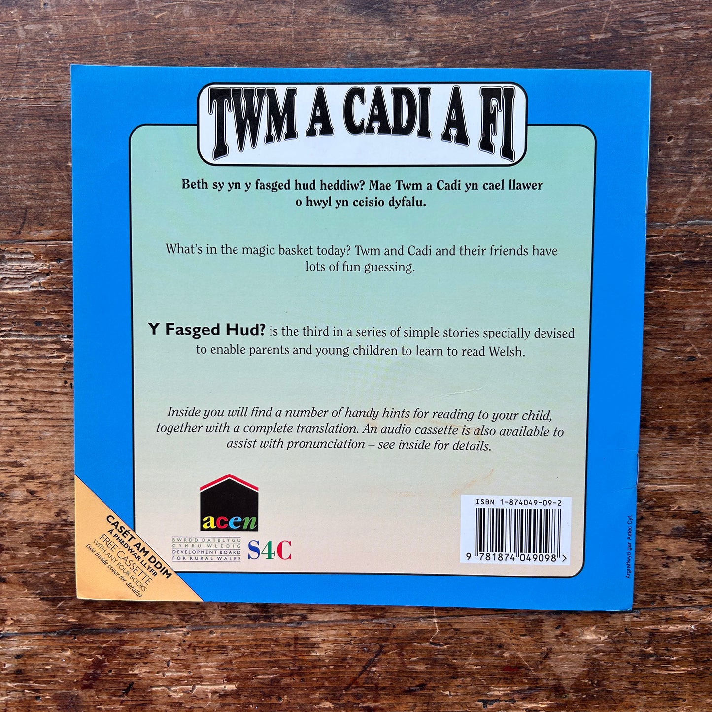 Twm A Cadi A Fi - Book: 3 Y Fasged Hud - Anne Brooke / Sharon Martin 1993 (Preloved)