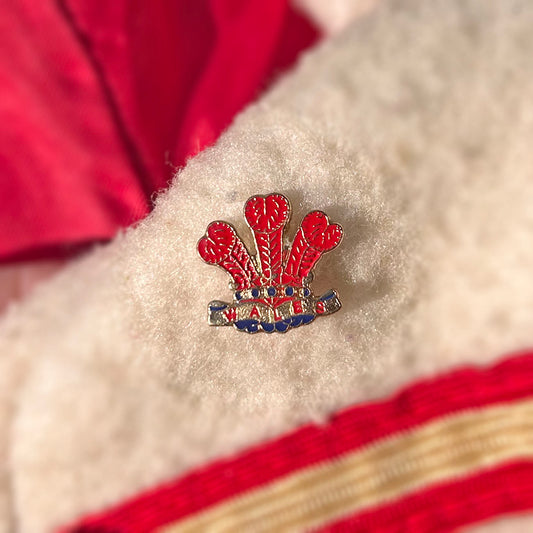 Pin Lapel / Bathodyn - Hen Ffasiwn - Rygbi Cymru (Wedi'i Ail-law)
