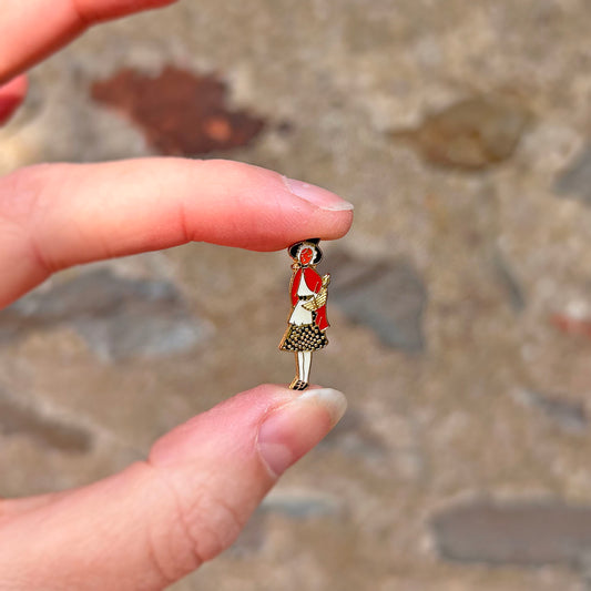 Lapel Pin / Badge - Vintage - Welsh Lady (Preloved)