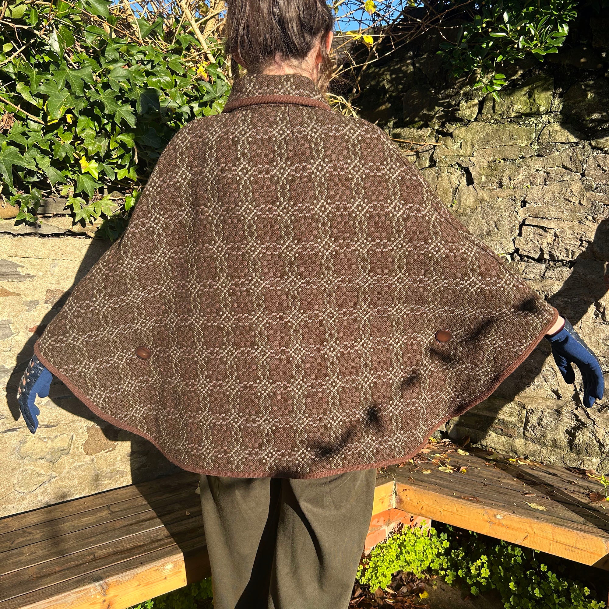 Vintage Cape Coat / Cloak Jacket - Welsh Tapestry - Wool - 1960s