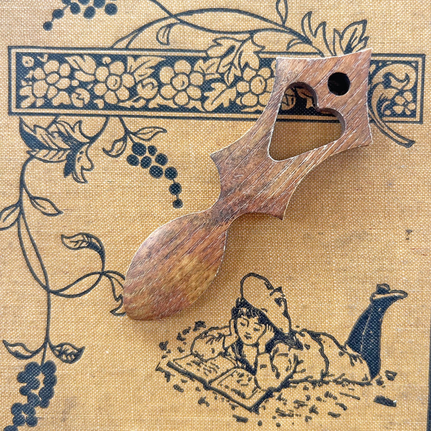 Vintage Lovespoon / Love Spoon - Hand Carved - Miniature (Preloved)