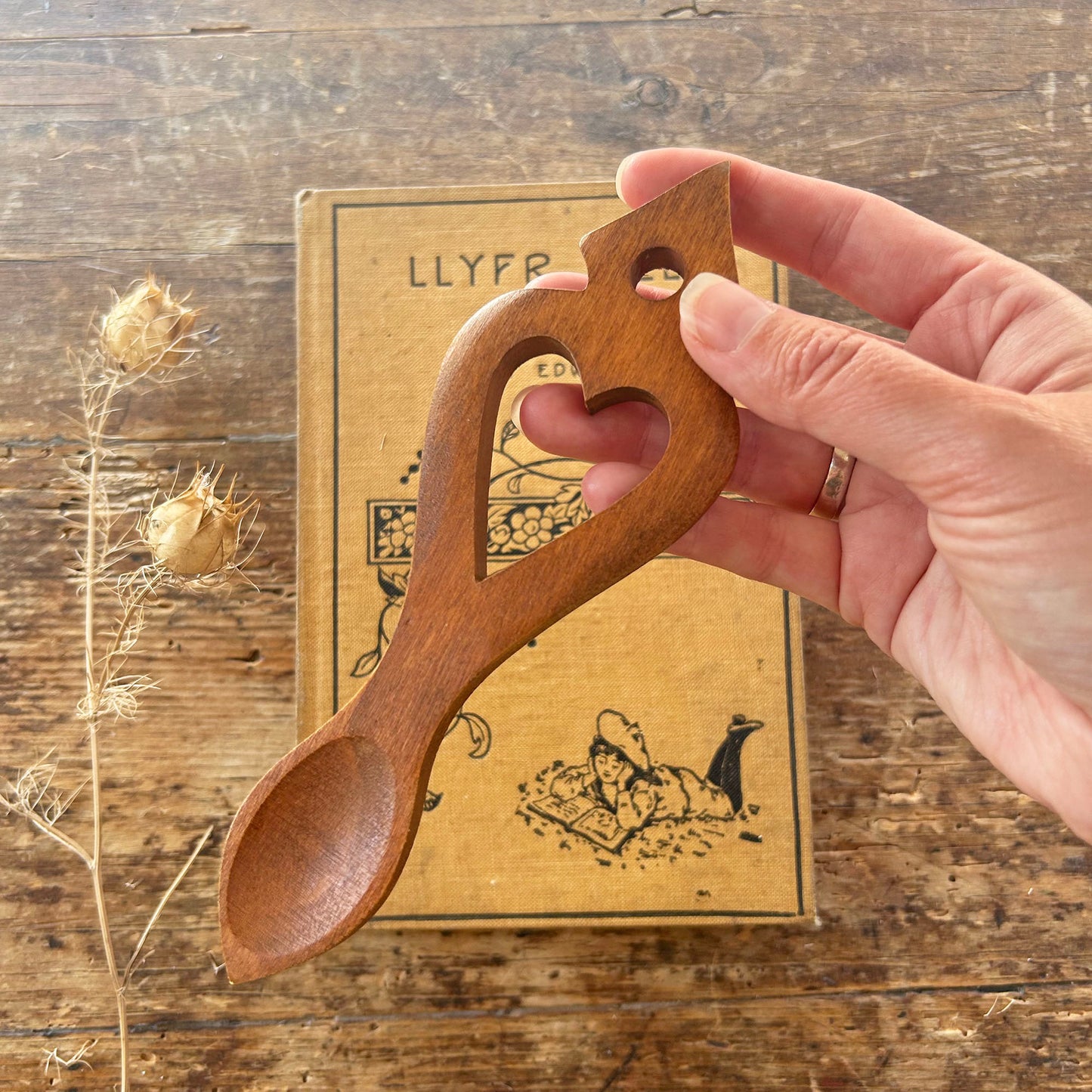 Vintage Lovespoon / Love Spoon - Hand Carved - Small Heart (Preloved)