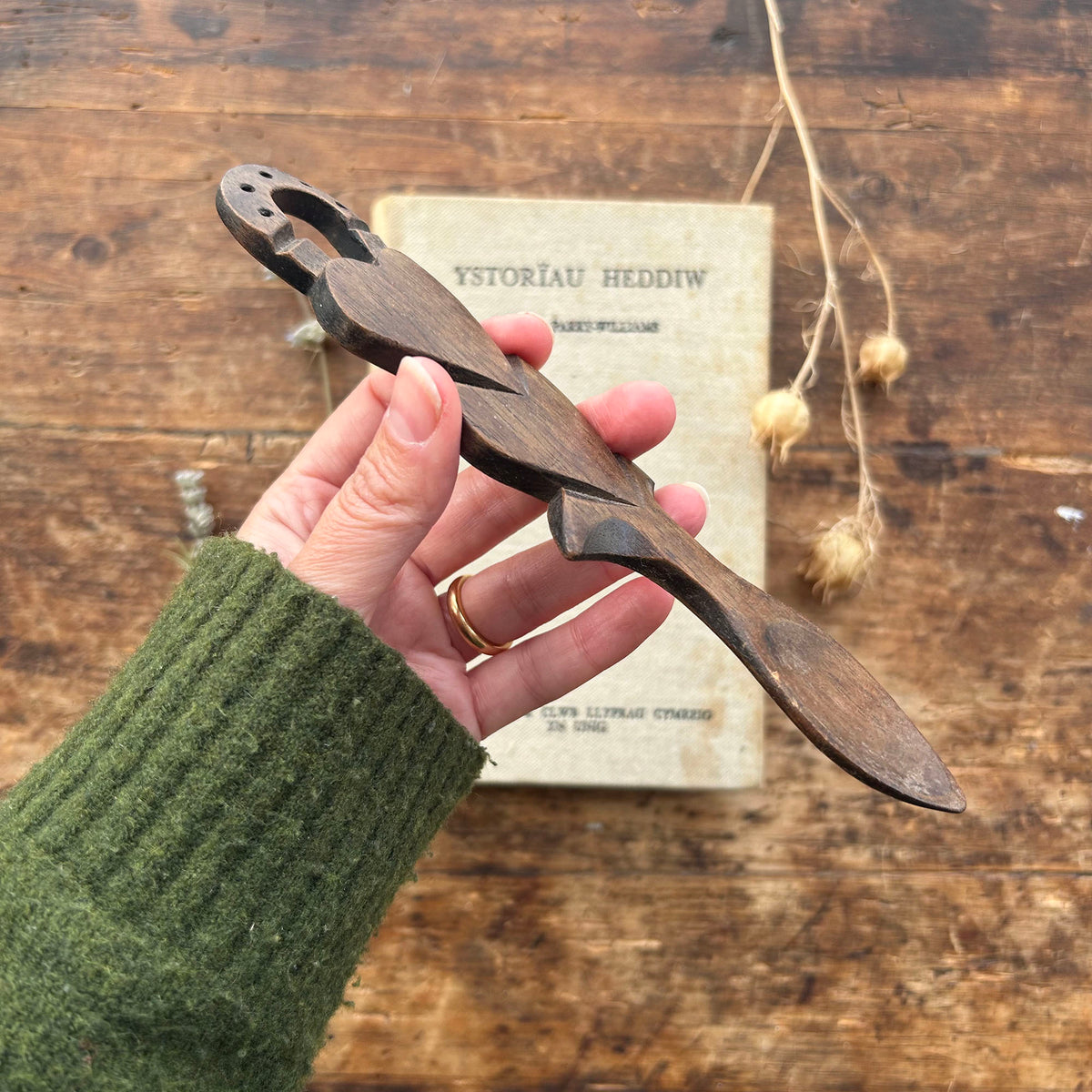 Vintage Lovespoon / Love Spoon - Hand Carved - Hearts, Horseshoe (Preloved)