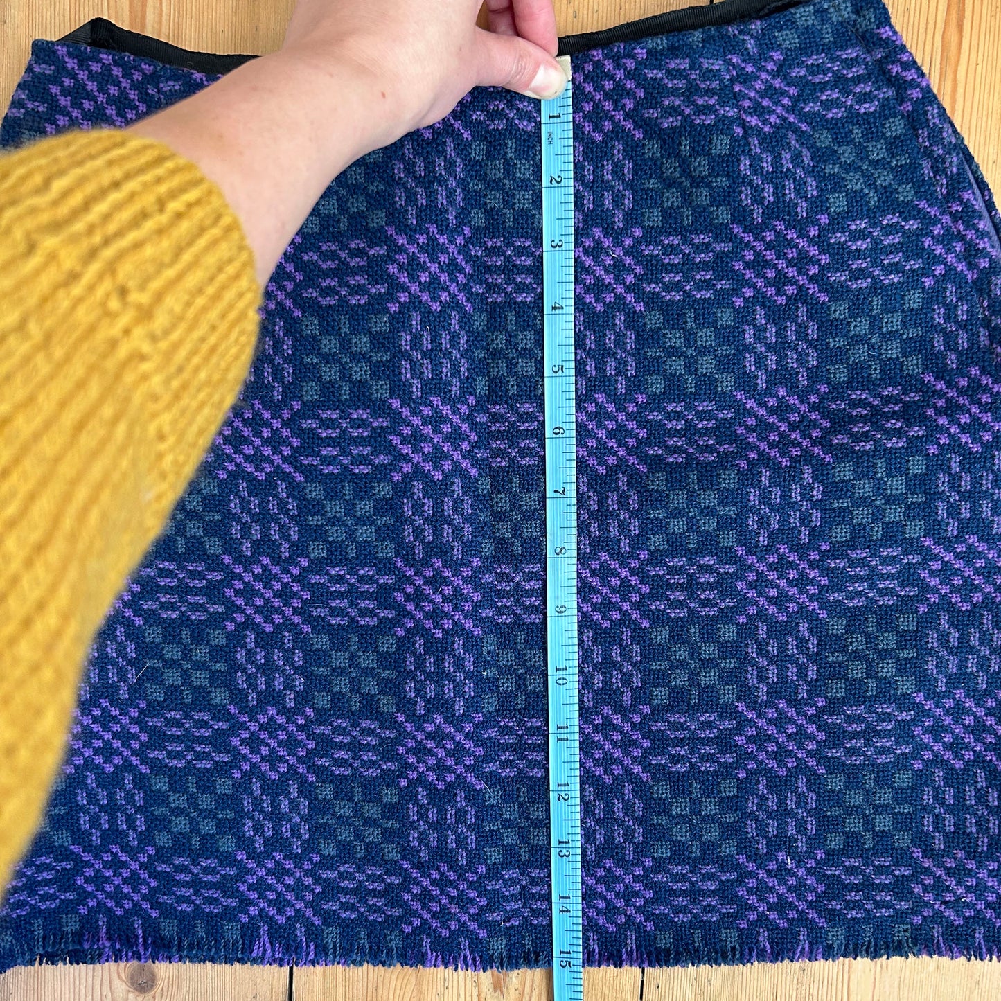 Vintage Mini Skirt - Welsh Tapestry - Wool - 1960s - XS (Preloved)