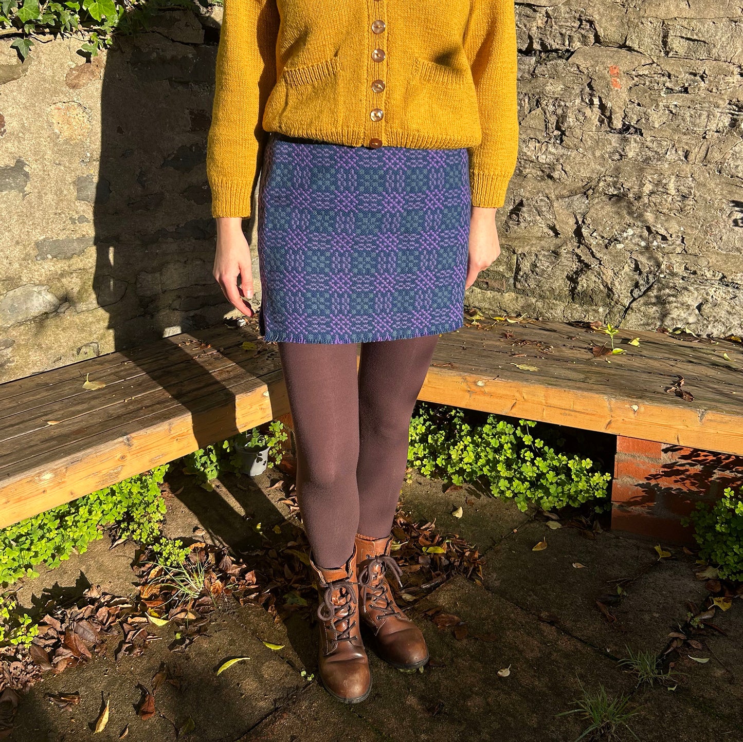 Vintage Mini Skirt - Welsh Tapestry - Wool - 1960s - XS (Preloved)