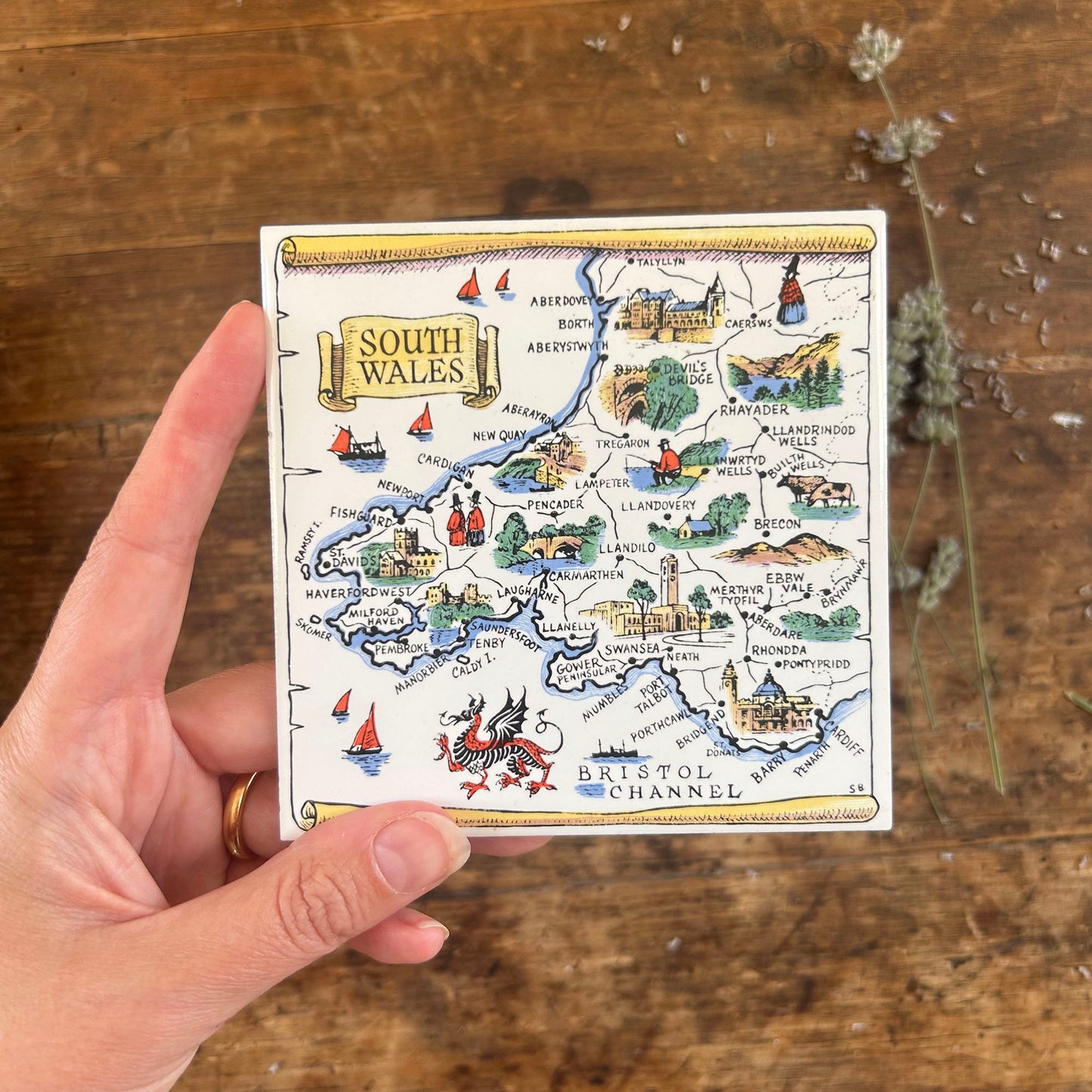 Vintage Tile - H & R Johnson - South Wales (Preloved)