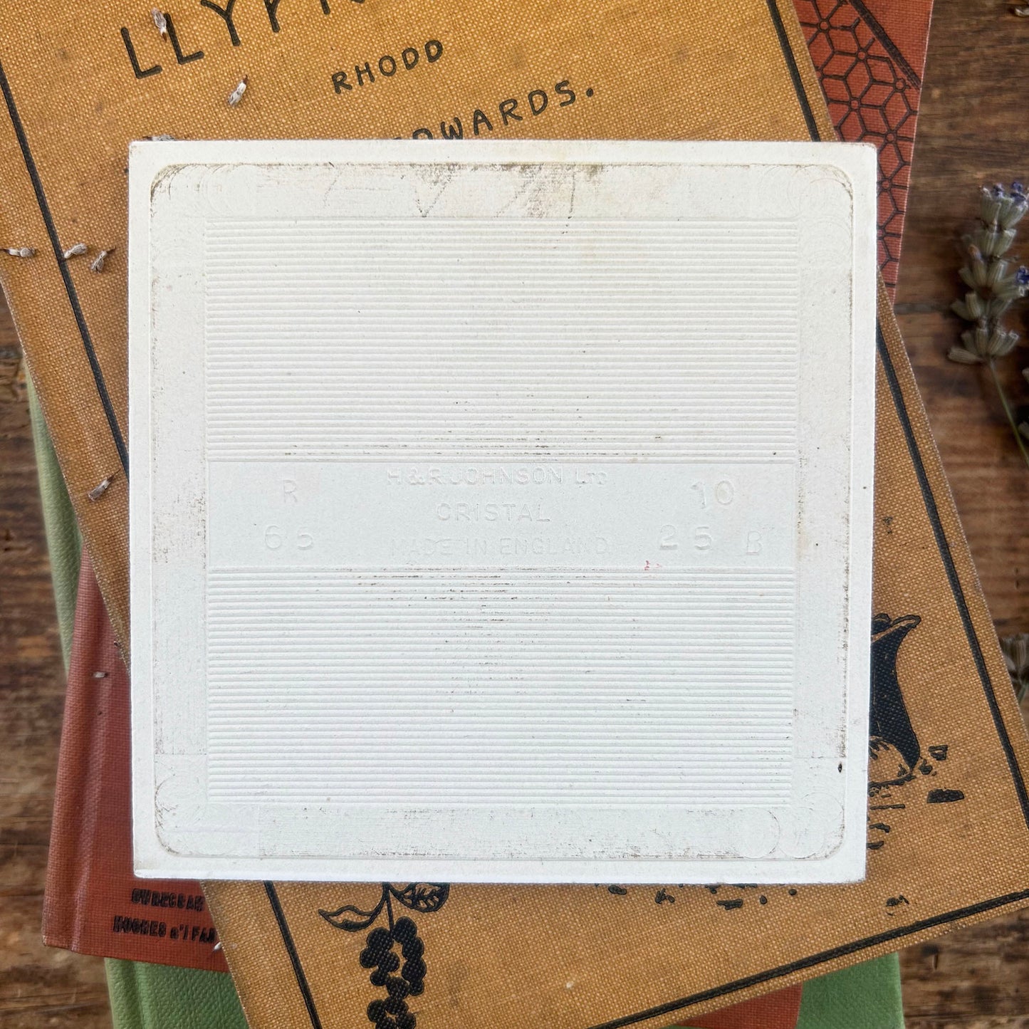 Vintage Tile - H & R Johnson - South Wales (Preloved)