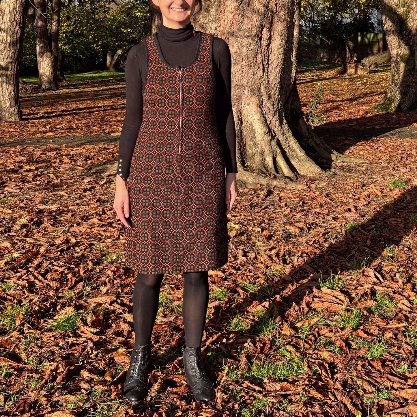 Vintage Dress - Welsh Tapestry - Wool - 1960s 8-10 (Preloved )