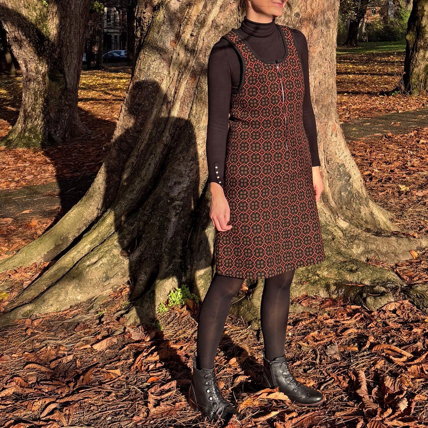 Vintage Dress - Welsh Tapestry - Wool - 1960s 8-10 (Preloved )