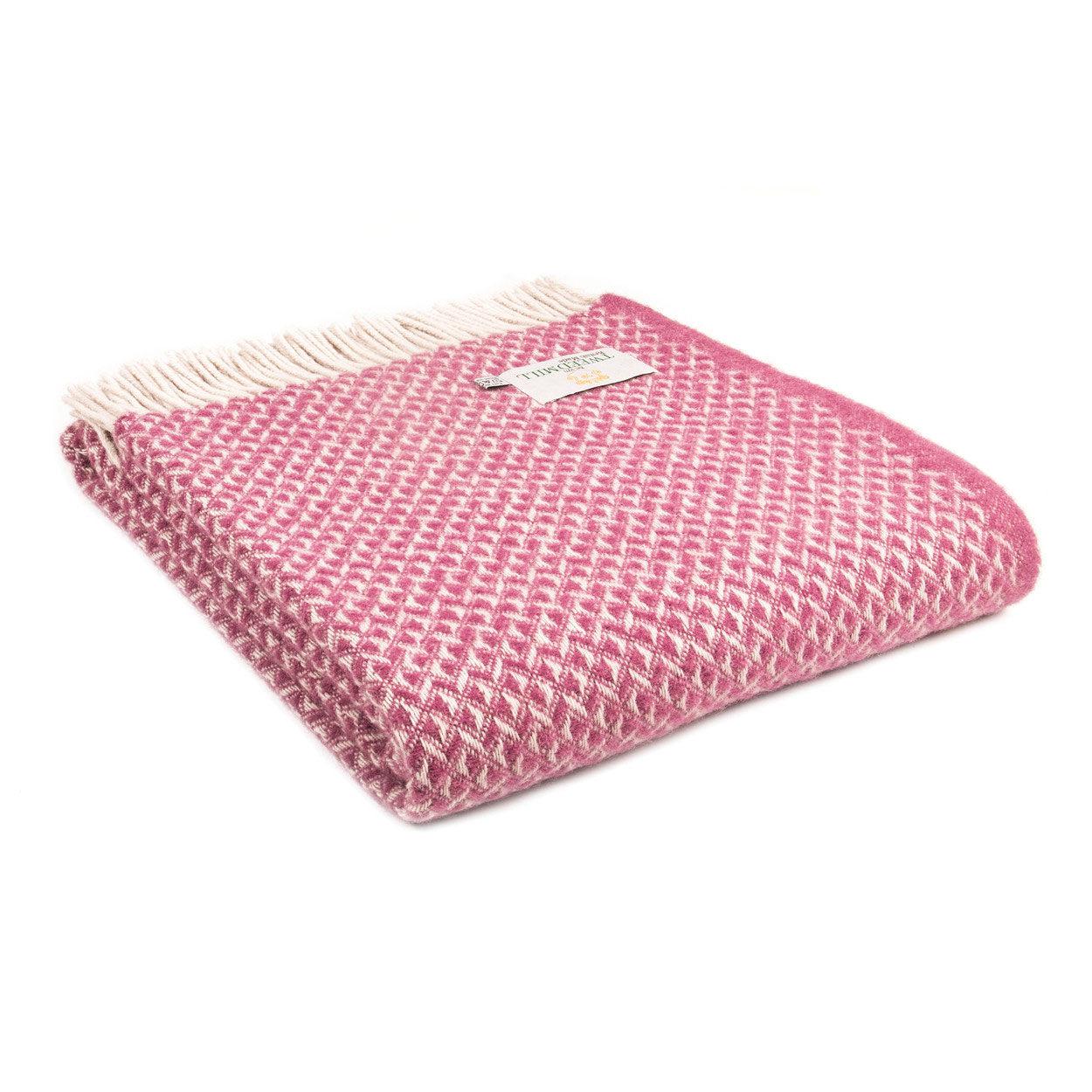 Throw / Blanket - New Wool - Welsh Diamond - Mulberry Pink