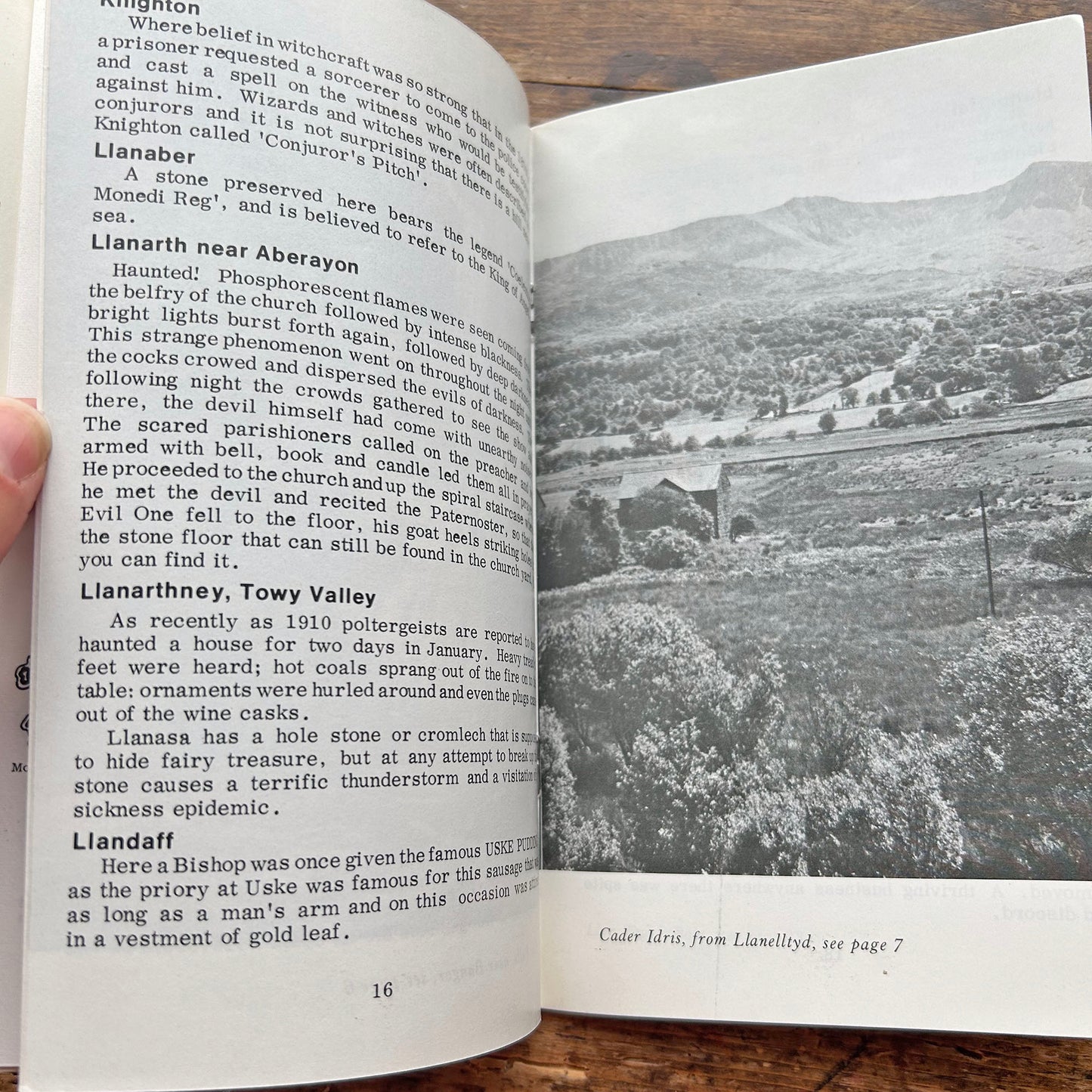 Welsh Folklore & Legends Booklet 1975 (Preloved)