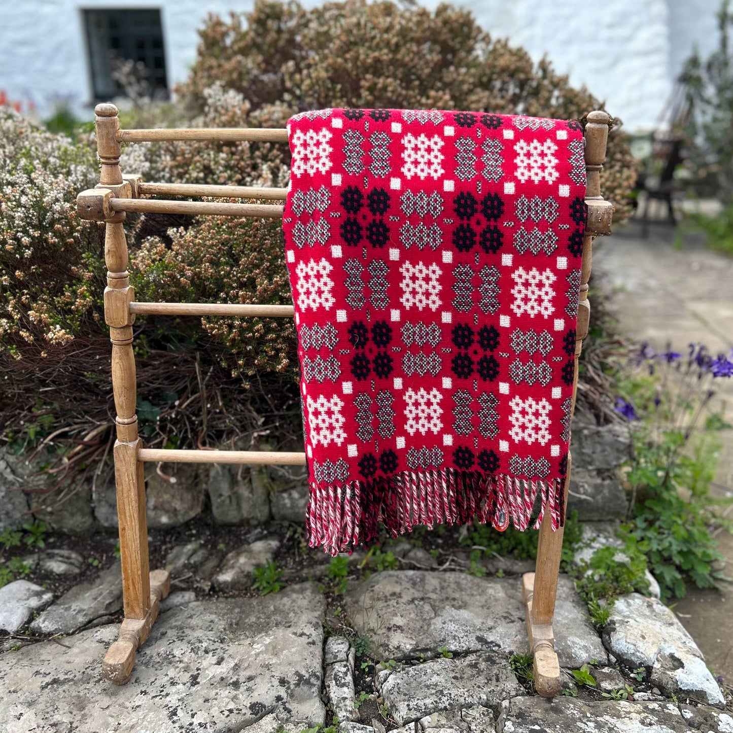 Throw / Blanket - Welsh Tapestry / Carthen Ysgafn - Caernarfon - 100% Wool - Dragon Red