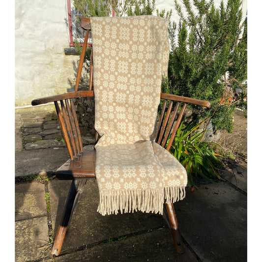 Throw / Blanket - Welsh Tapestry / Carthen Ysgafn - Caernarfon - 100% Wool - Beige - Grain