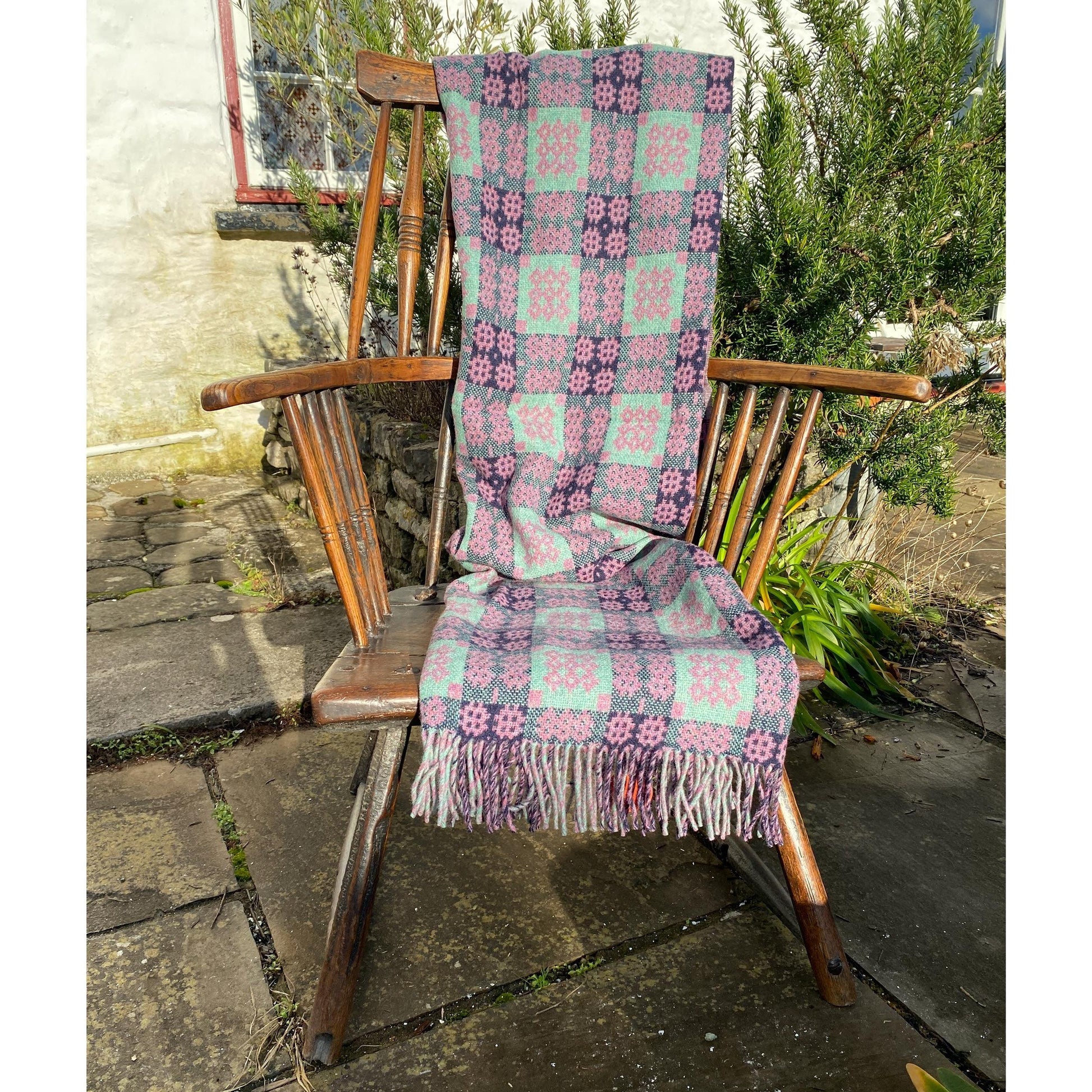 Throw / Blanket - Welsh Tapestry / Carthen Ysgafn - Caernarfon - 100% Wool - Pink & Green