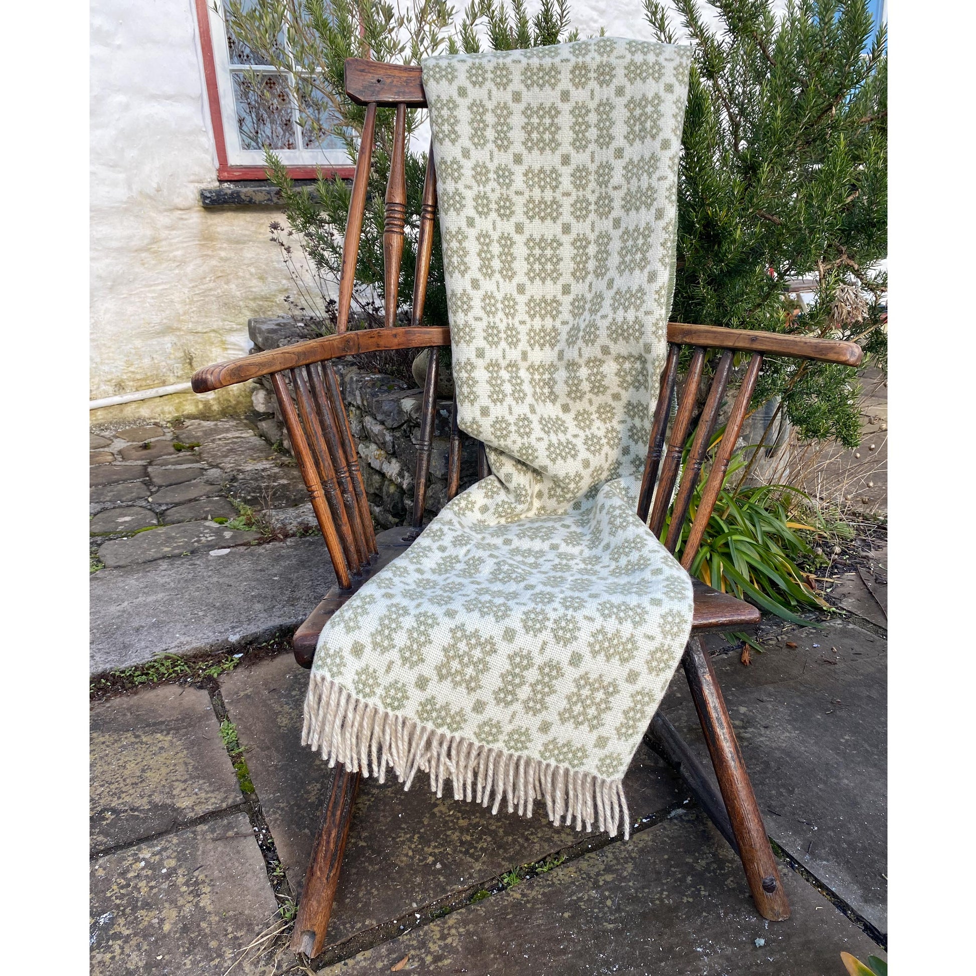 Throw / Blanket - Welsh Tapestry / Carthen Ysgafn - Caernarfon - 100% Wool - Sage