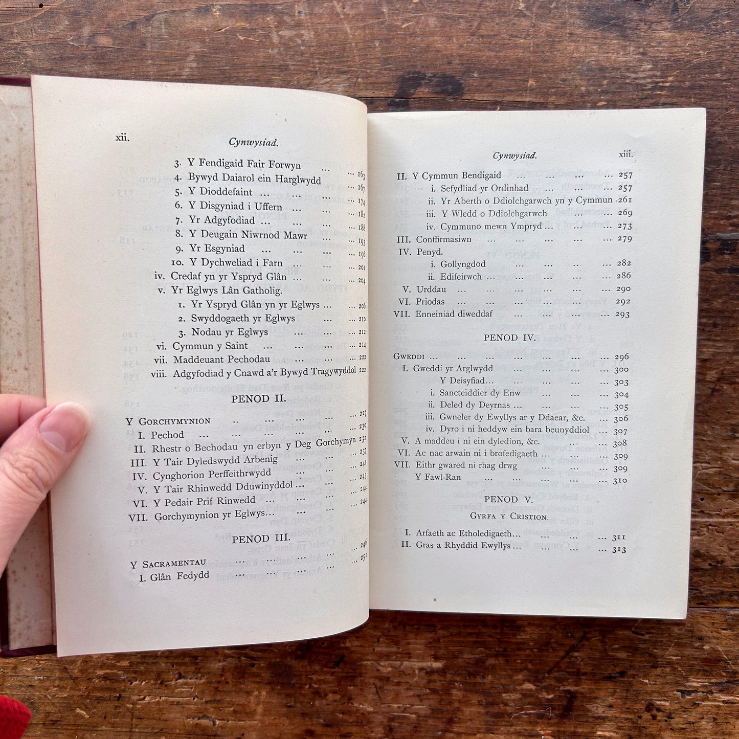 Y Grefydd Gatholig - Vernon Staley - 1896 1st edition (Preloved)