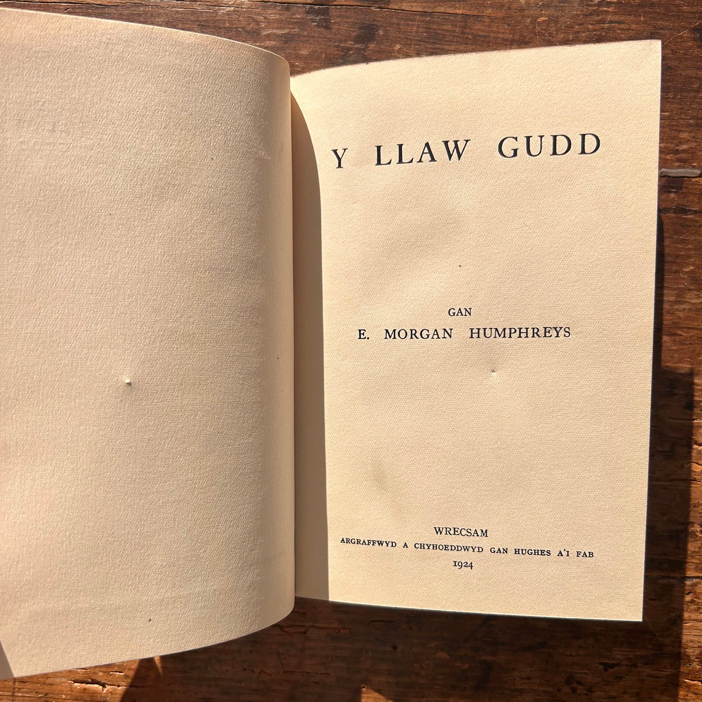 Y Llaw Gudd - E. Morgan Humpreys - 1924 (Preloved)