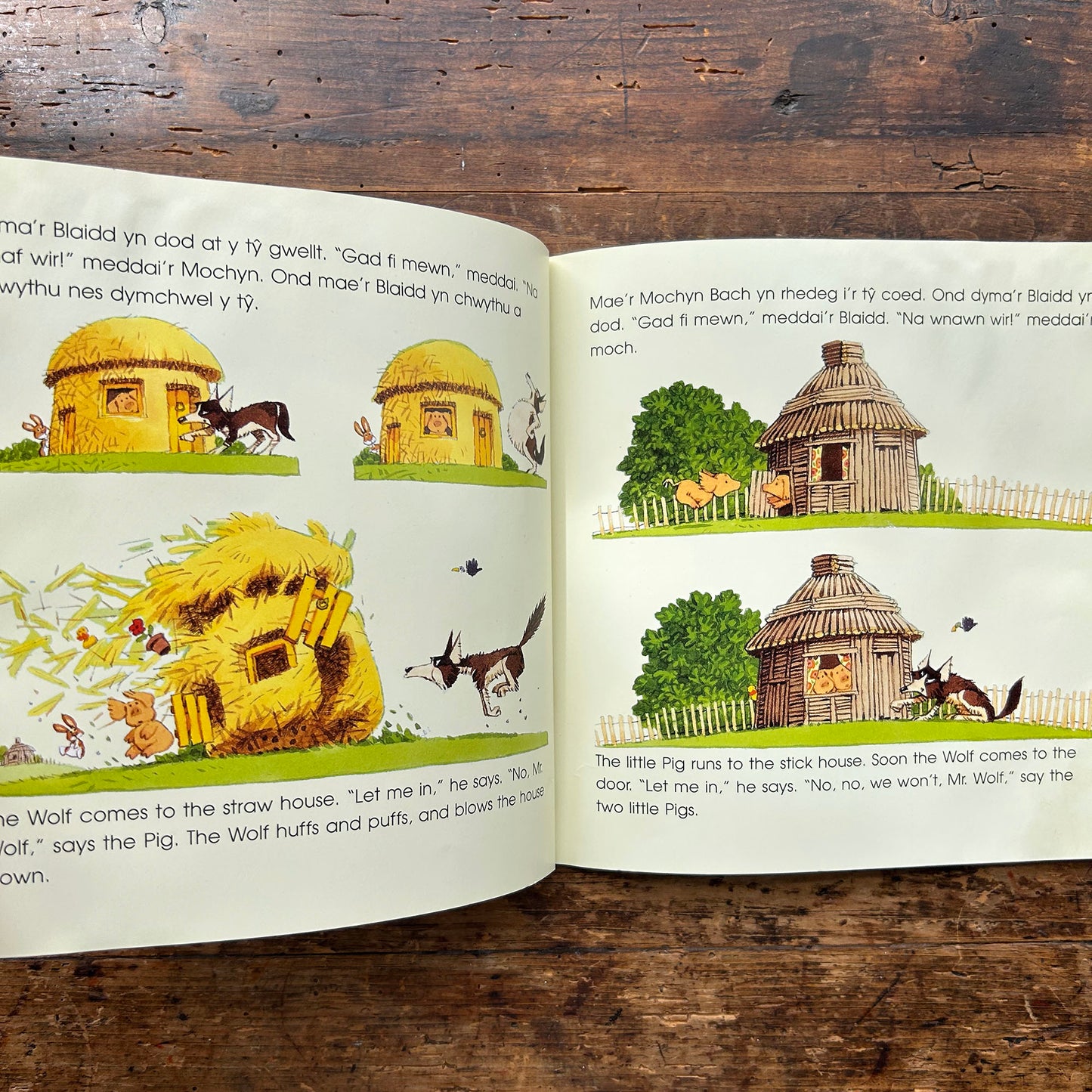 Y Tri Mochyn Bach - Three Little Pigs - Heather Amery & Stephen Cartwright - Welsh & English (Preloved)
