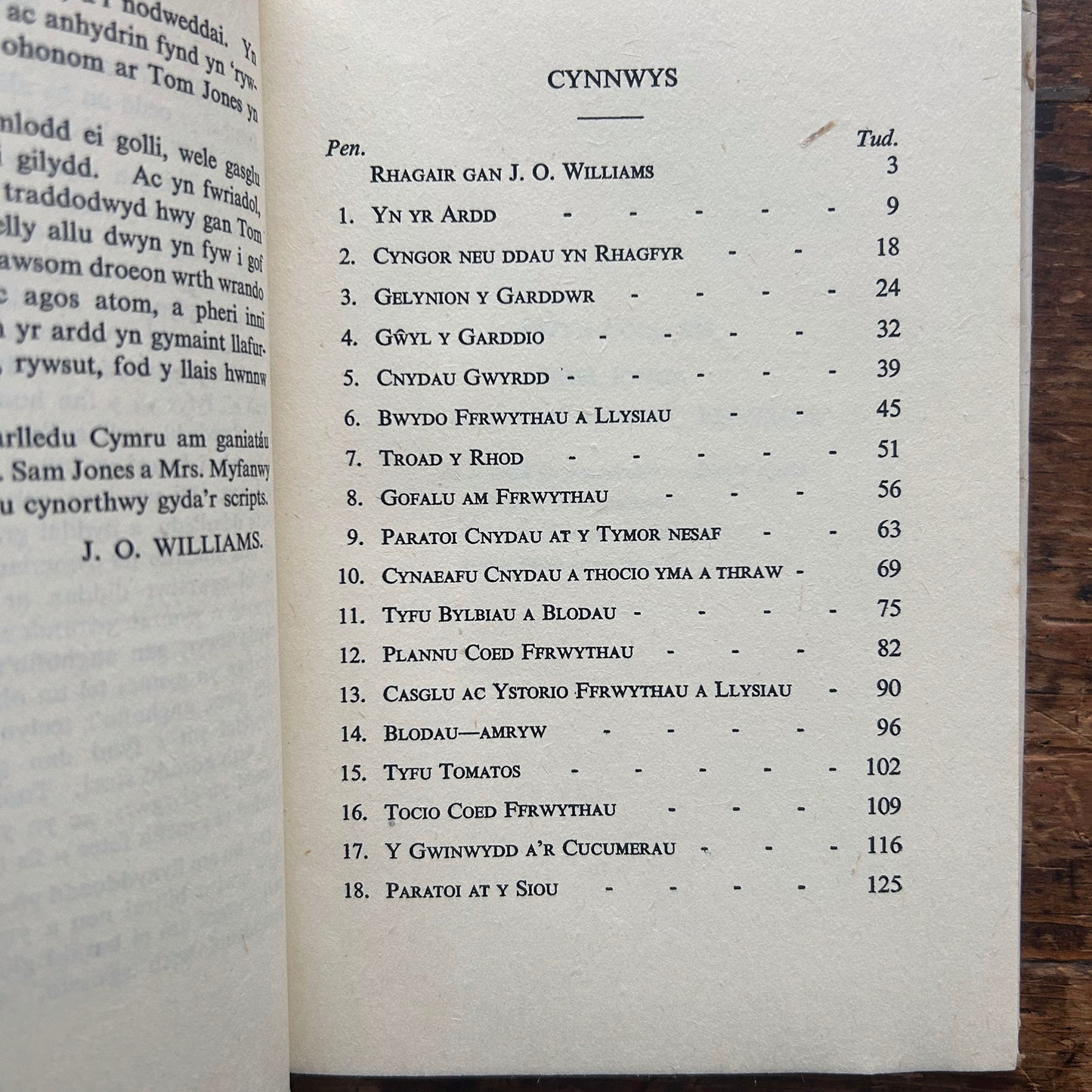 Yn Yr Ardd - Gardening - Tom Jones 1947 (Preloved)